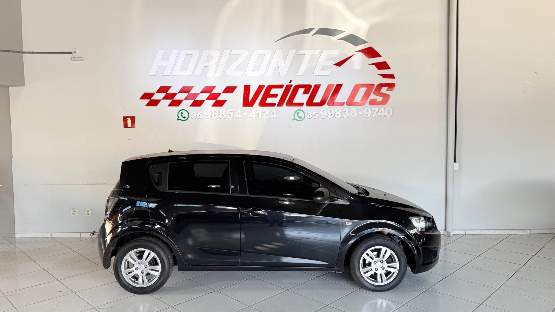Foto numero 1 do veiculo Chevrolet Sonic HB LT 1.6 16V FlexPower 5p Aut.  - Preta - 2013/2014