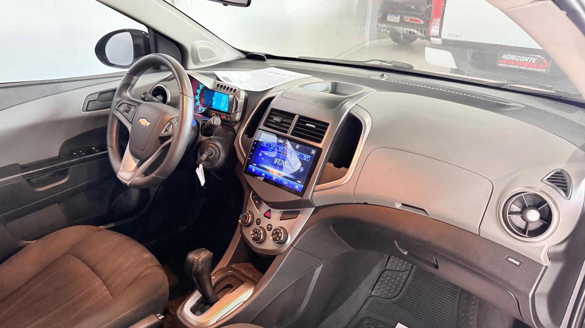 Foto numero 9 do veiculo Chevrolet Sonic HB LT 1.6 16V FlexPower 5p Aut.  - Preta - 2013/2014