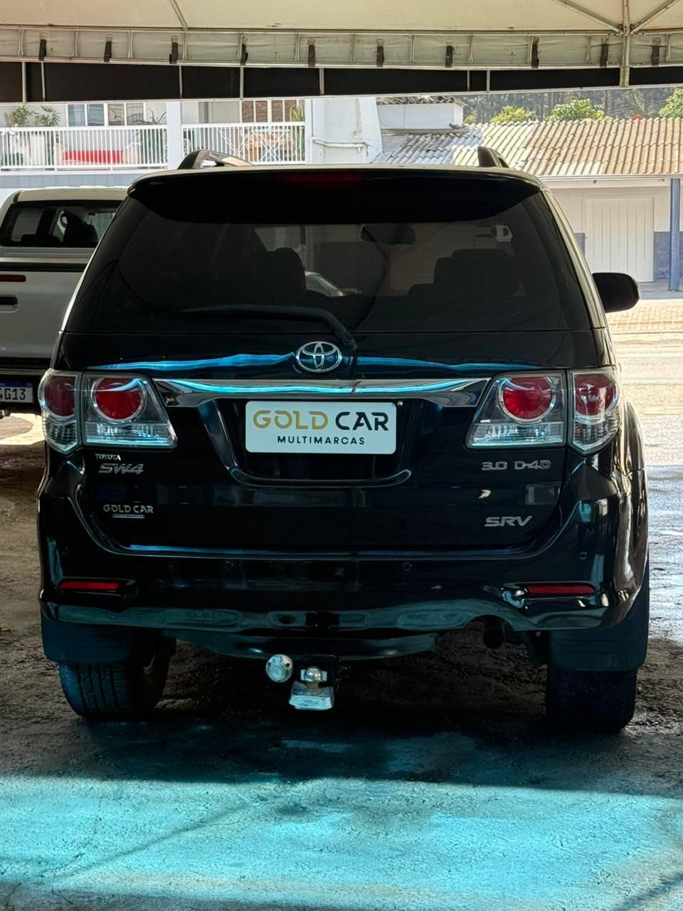 Foto numero 7 do veiculo Toyota Hilux SW4 SRV D4-D 4x4 3.0 TDI Dies. Aut  - Preta - 2011/2012