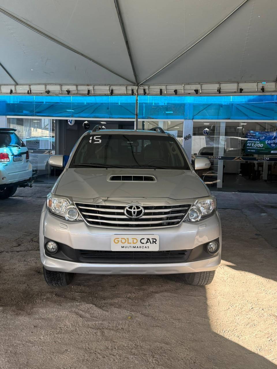Foto numero 2 do veiculo Toyota Hilux SW4 SRV D4-D 4x4 3.0 TDI Dies. Aut  - Prata - 2014/2015