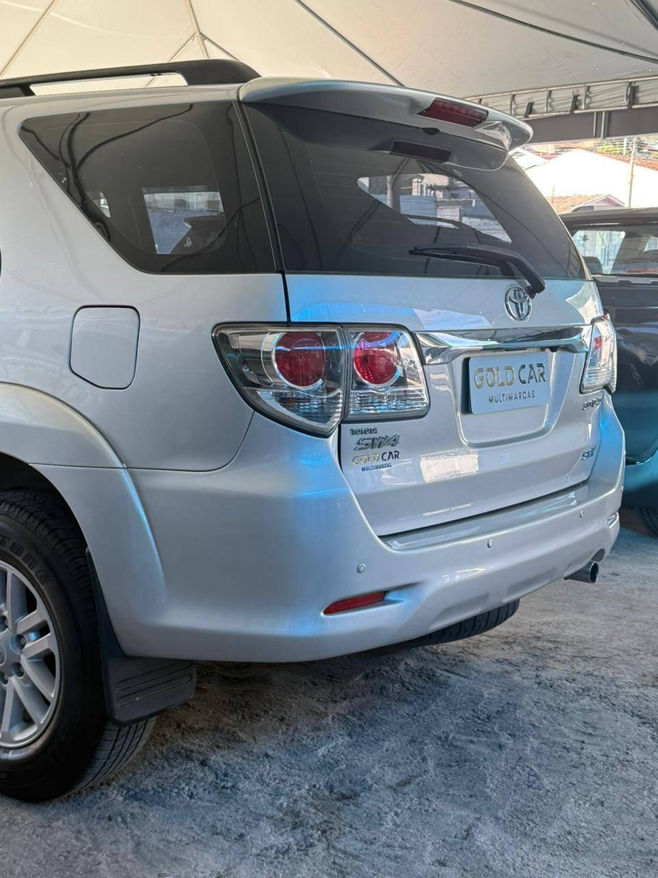 Foto numero 8 do veiculo Toyota Hilux SW4 SRV D4-D 4x4 3.0 TDI Dies. Aut  - Prata - 2014/2015