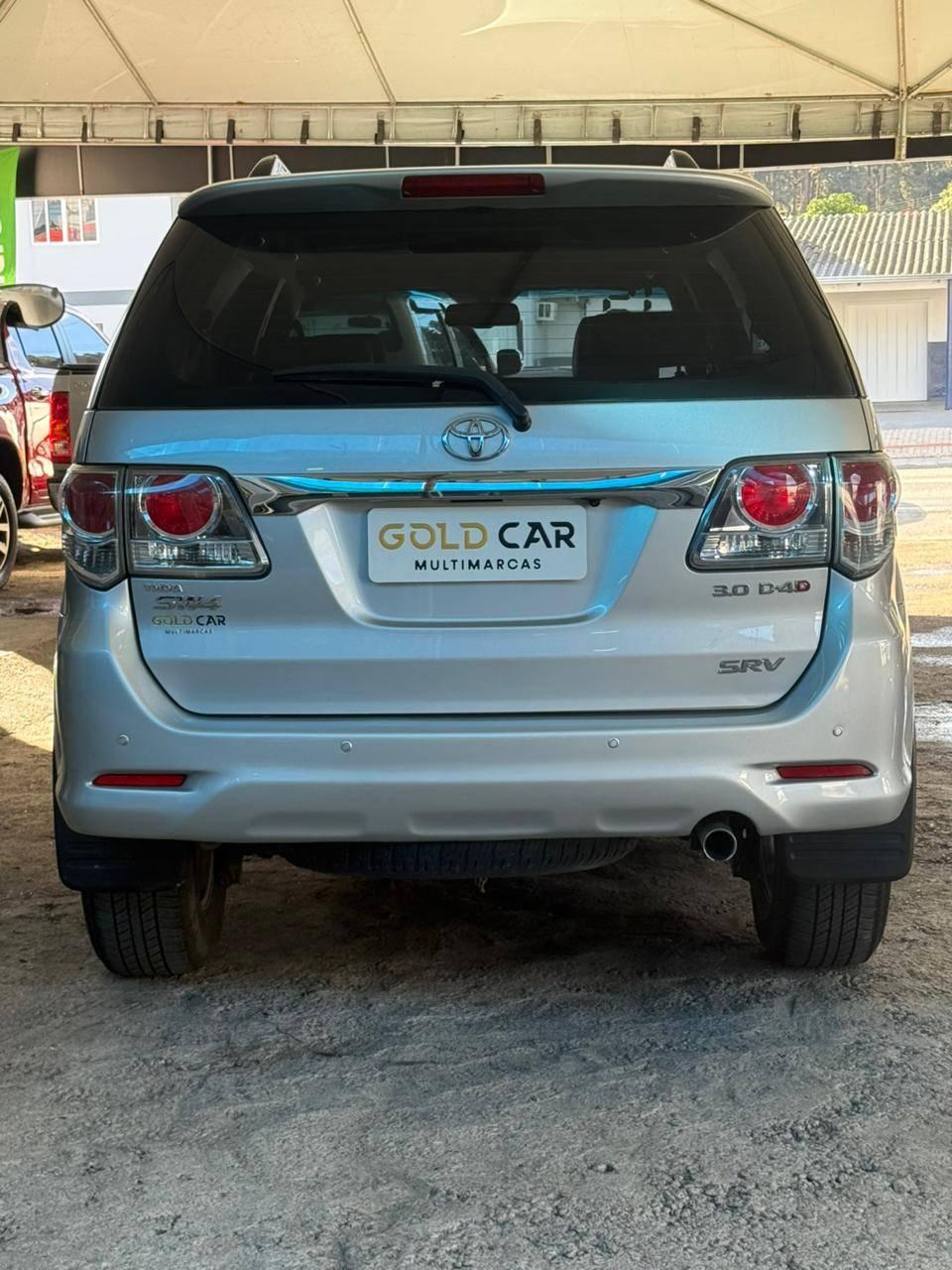 Foto numero 10 do veiculo Toyota Hilux SW4 SRV D4-D 4x4 3.0 TDI Dies. Aut  - Prata - 2014/2015