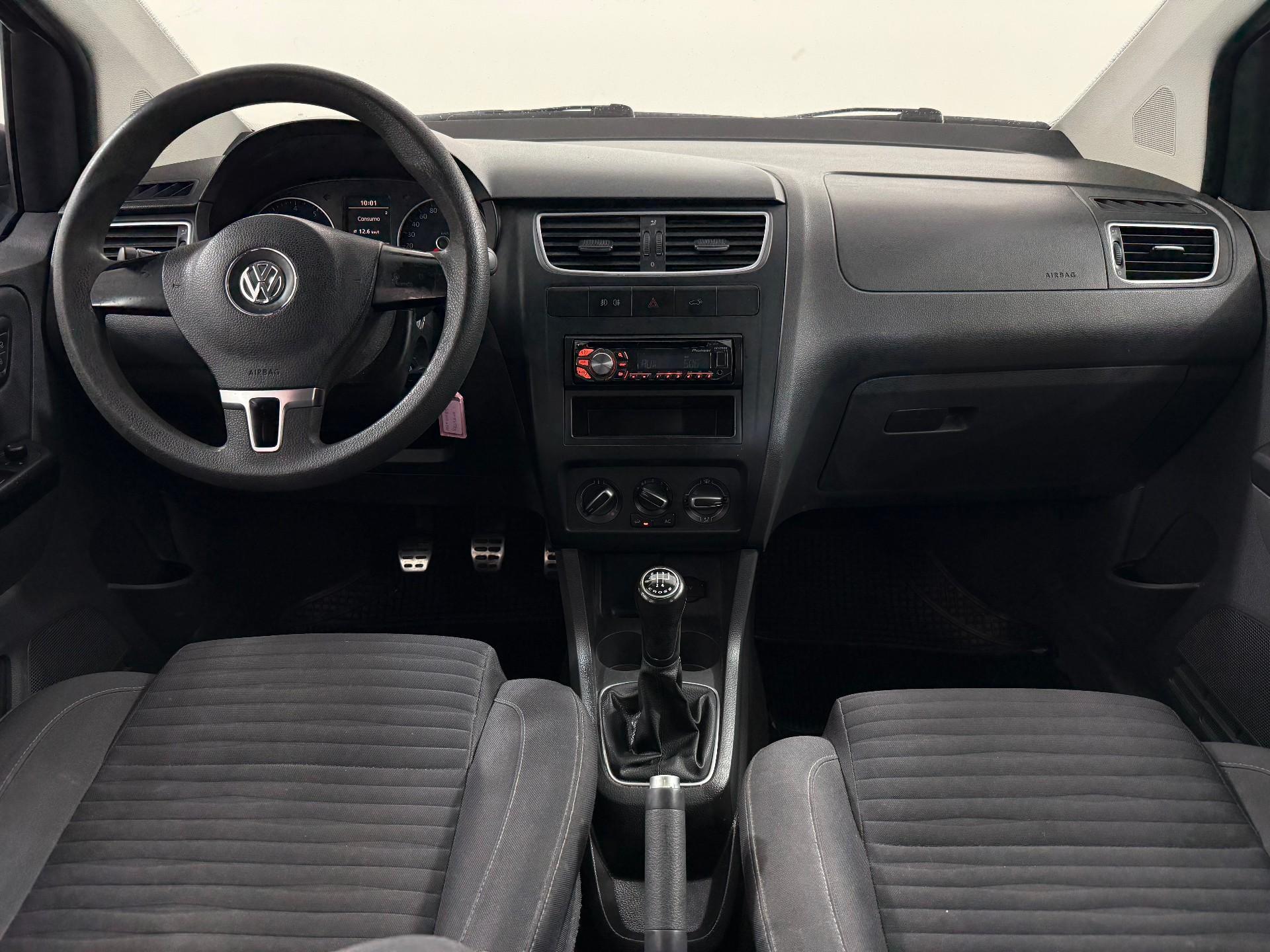 Foto numero 5 do veiculo Volkswagen CrossFox 1.6 Mi Total Flex 8V 5p  - Cinza - 2010/2011