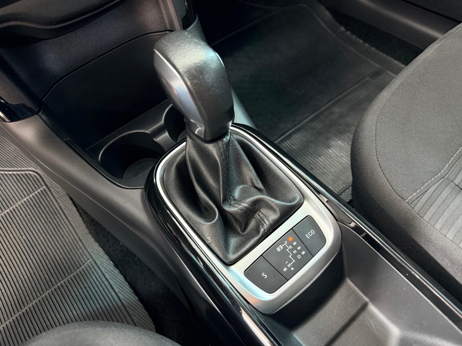 Foto numero 8 do veiculo Citroën C4 CACTUS FEEL 1.6 16V Flex Aut.  - Vermelha - 2022/2023