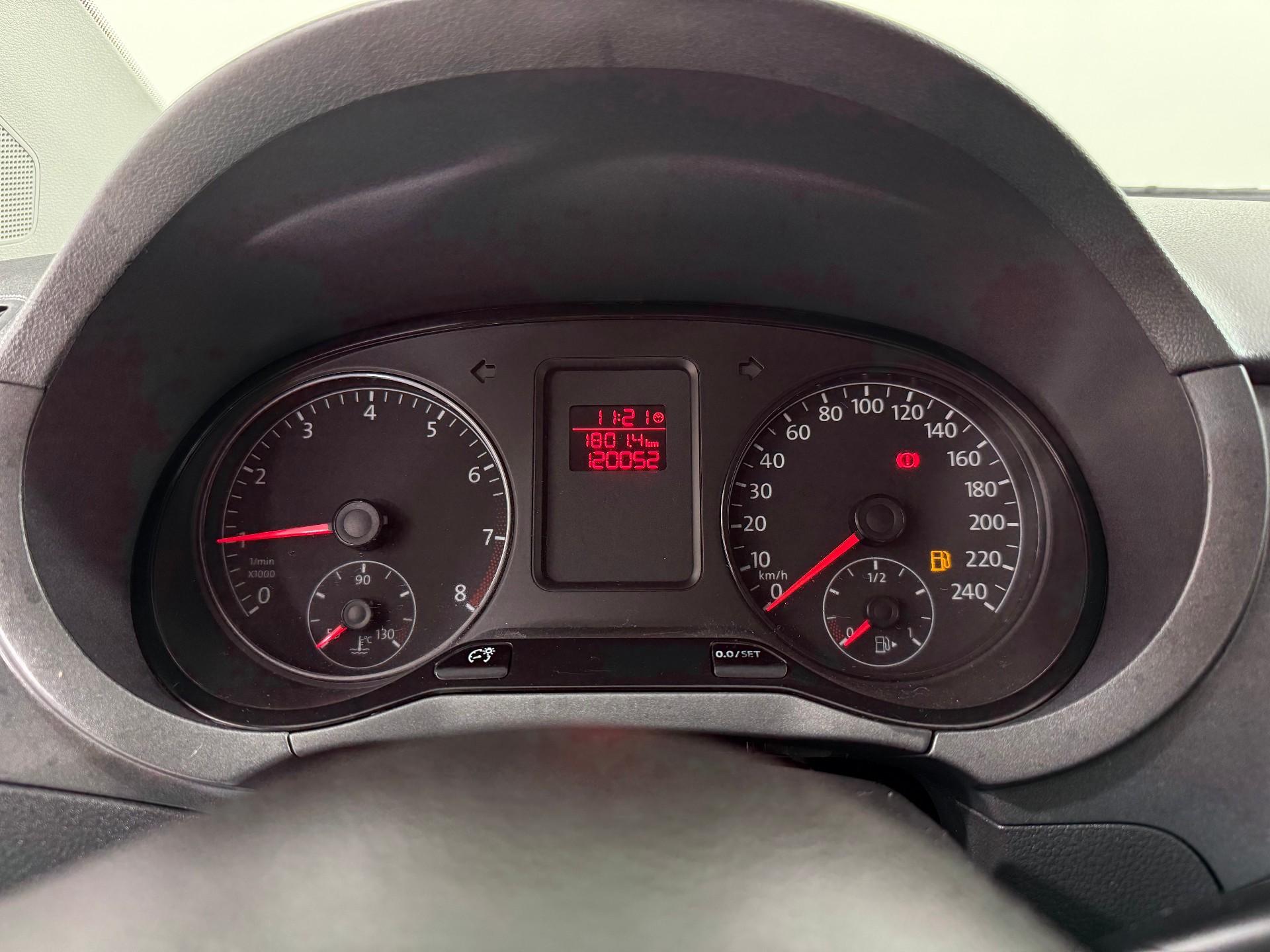 Foto numero 6 do veiculo Volkswagen Fox 1.6 Mi Total Flex 8V 5p  - Branca - 2013/2014
