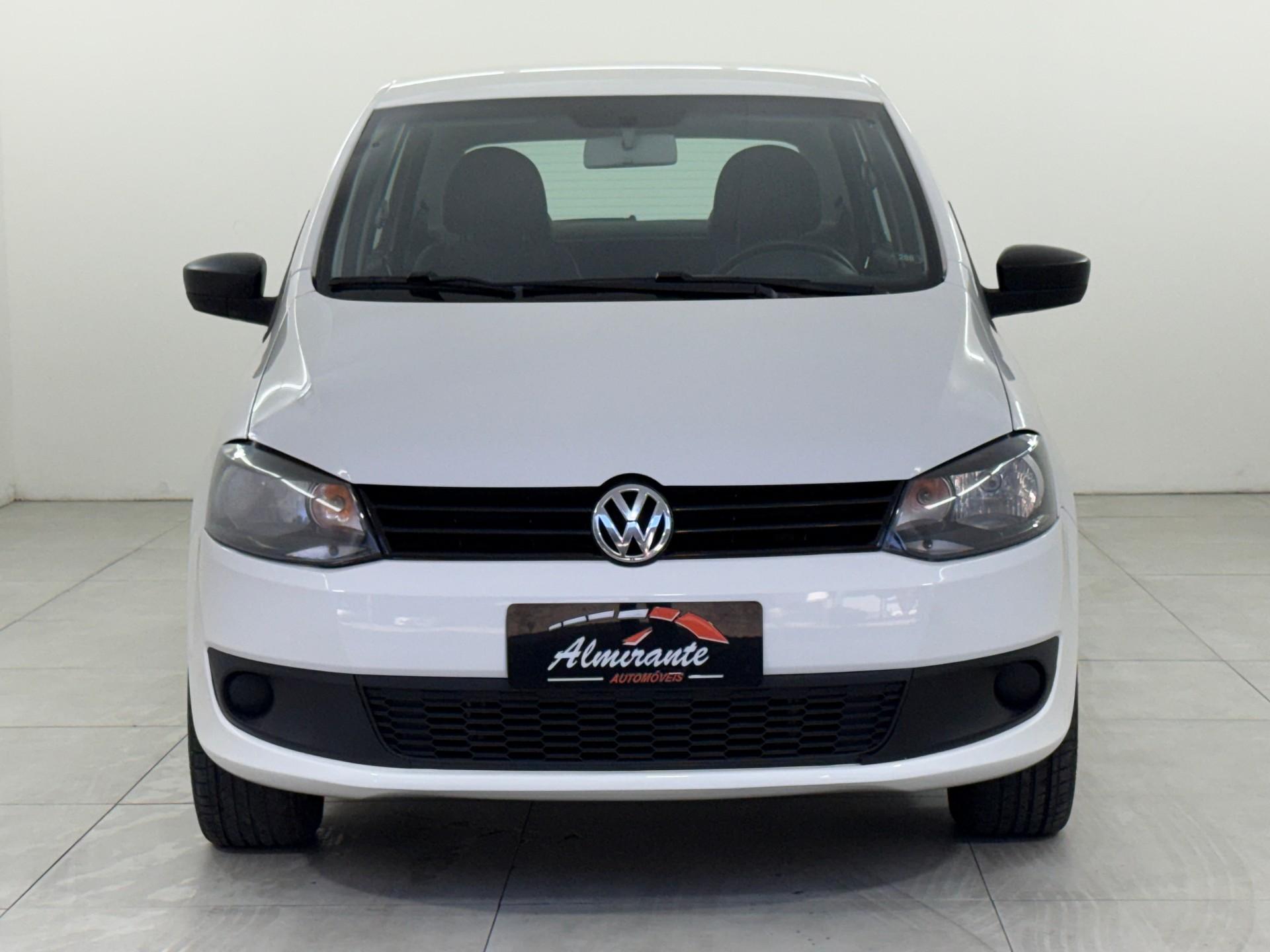 Foto numero 1 do veiculo Volkswagen Fox 1.6 Mi Total Flex 8V 5p  - Branca - 2013/2014