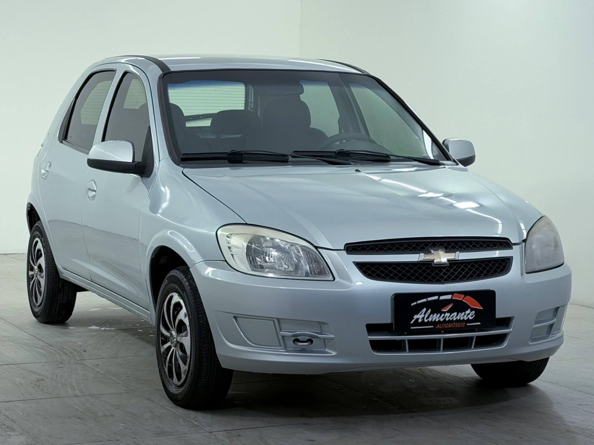Foto numero 2 do veiculo Chevrolet Celta 1.0L LT - Prata - 2012/2012