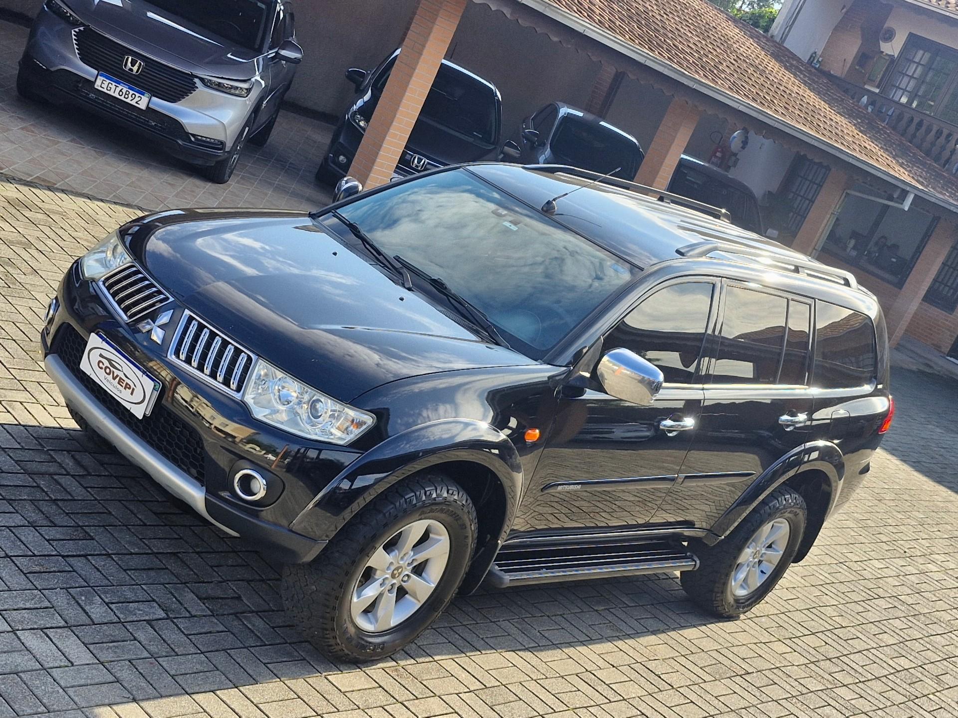 Foto numero 11 do veiculo Mitsubishi Pajero DAKAR HPE 3.2 4x4 T.I Dies 5p Aut  - Preta - 2012/2013