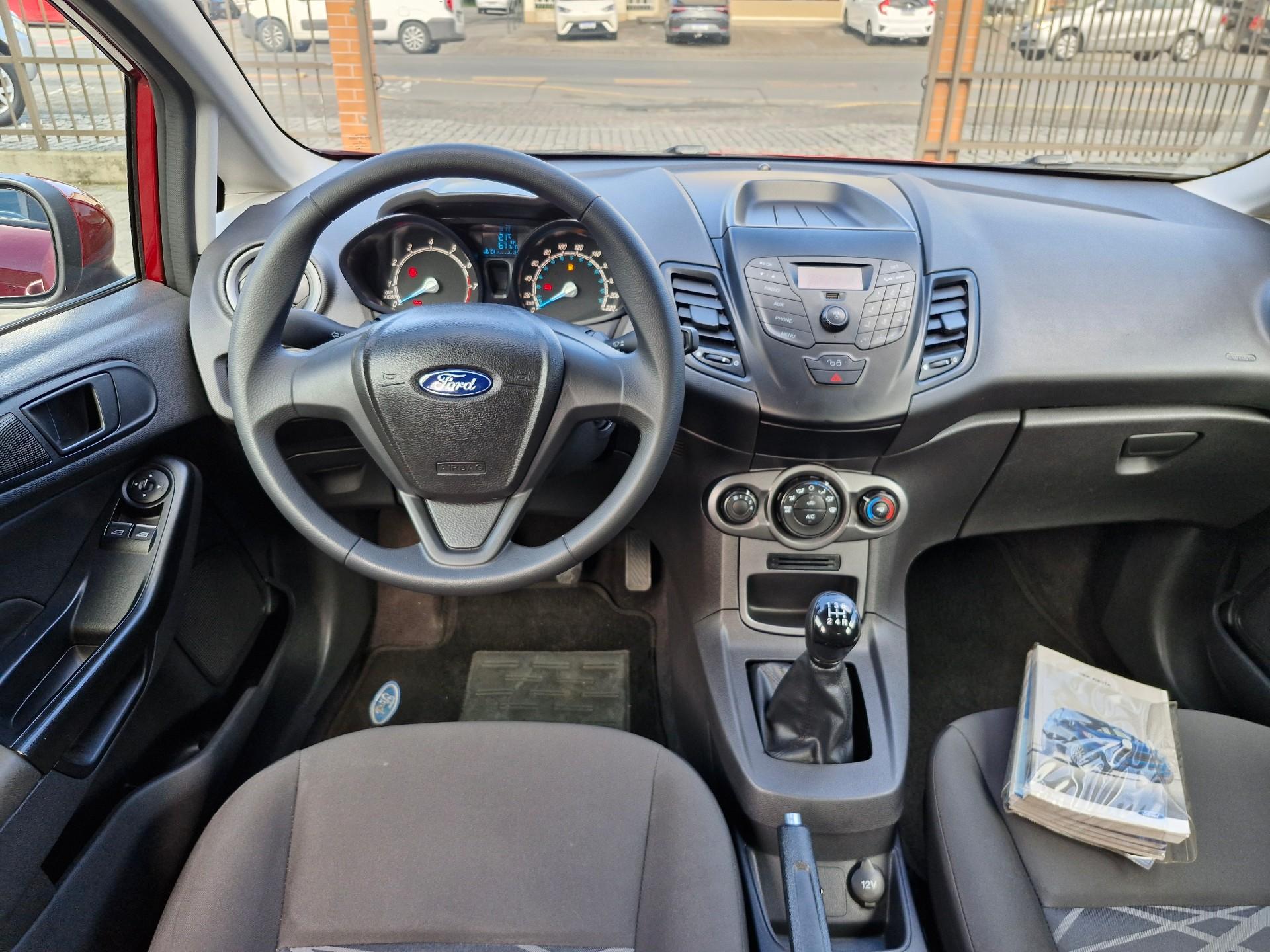 Foto numero 5 do veiculo Ford Fiesta 1.5 16V Flex Mec. 5p  - Vermelha - 2015/2016