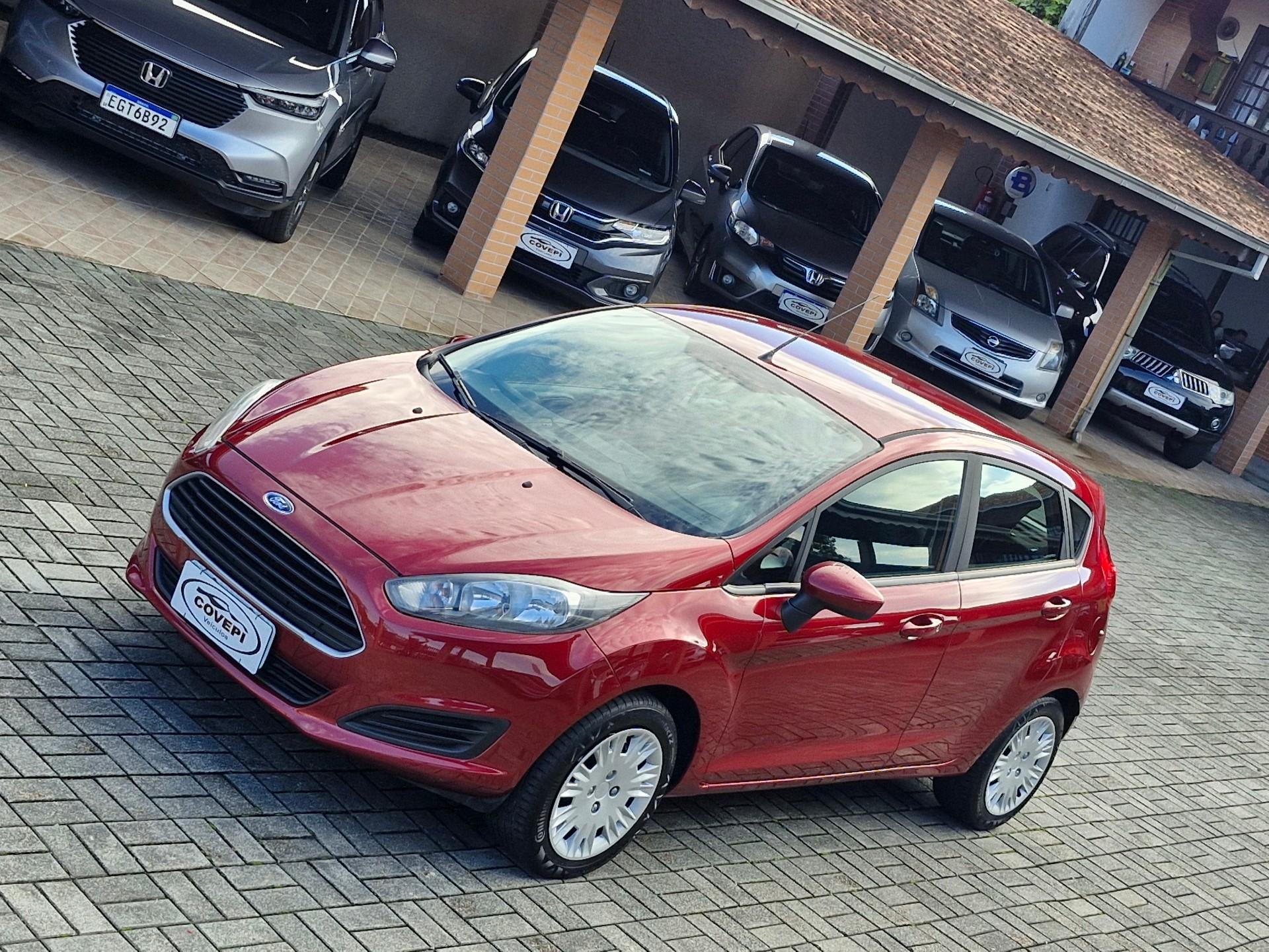 Foto numero 11 do veiculo Ford Fiesta 1.5 16V Flex Mec. 5p  - Vermelha - 2015/2016