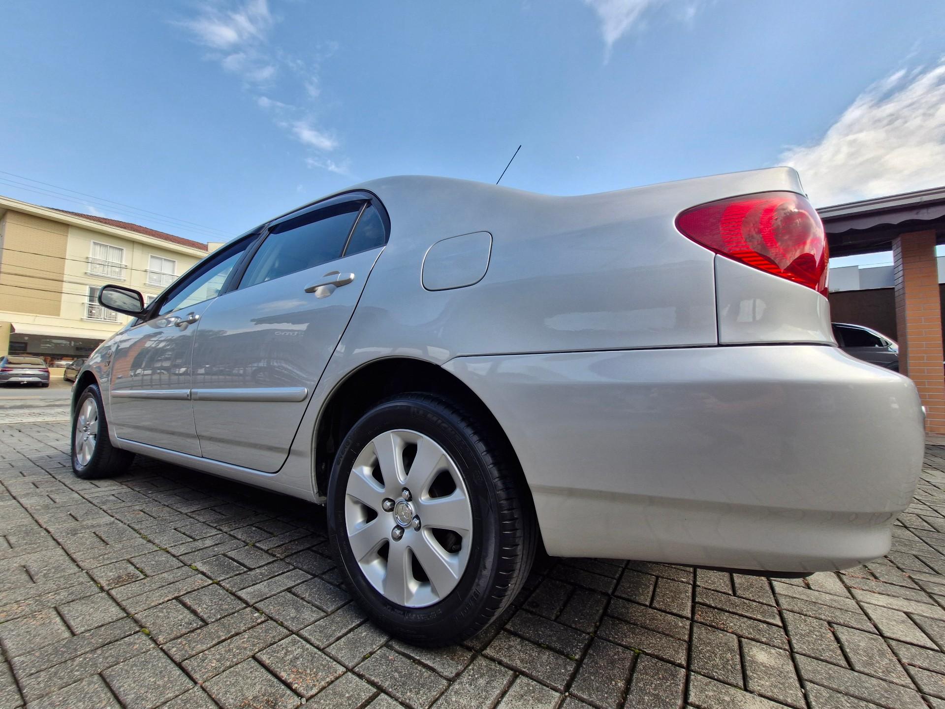 Foto numero 16 do veiculo Toyota Corolla XEi 1.8/1.8 Flex 16V Mec.  - Prata - 2007/2008