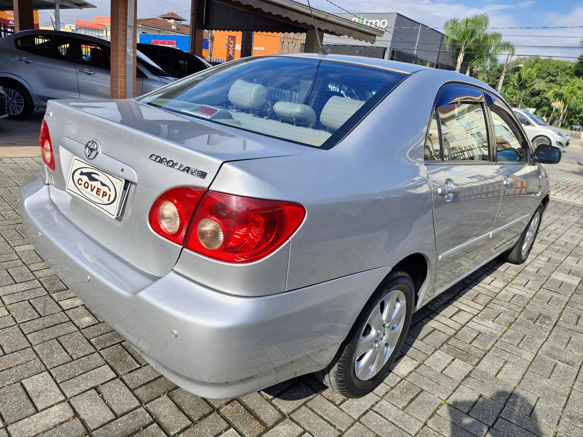 Foto numero 12 do veiculo Toyota Corolla XEi 1.8/1.8 Flex 16V Mec.  - Prata - 2007/2008