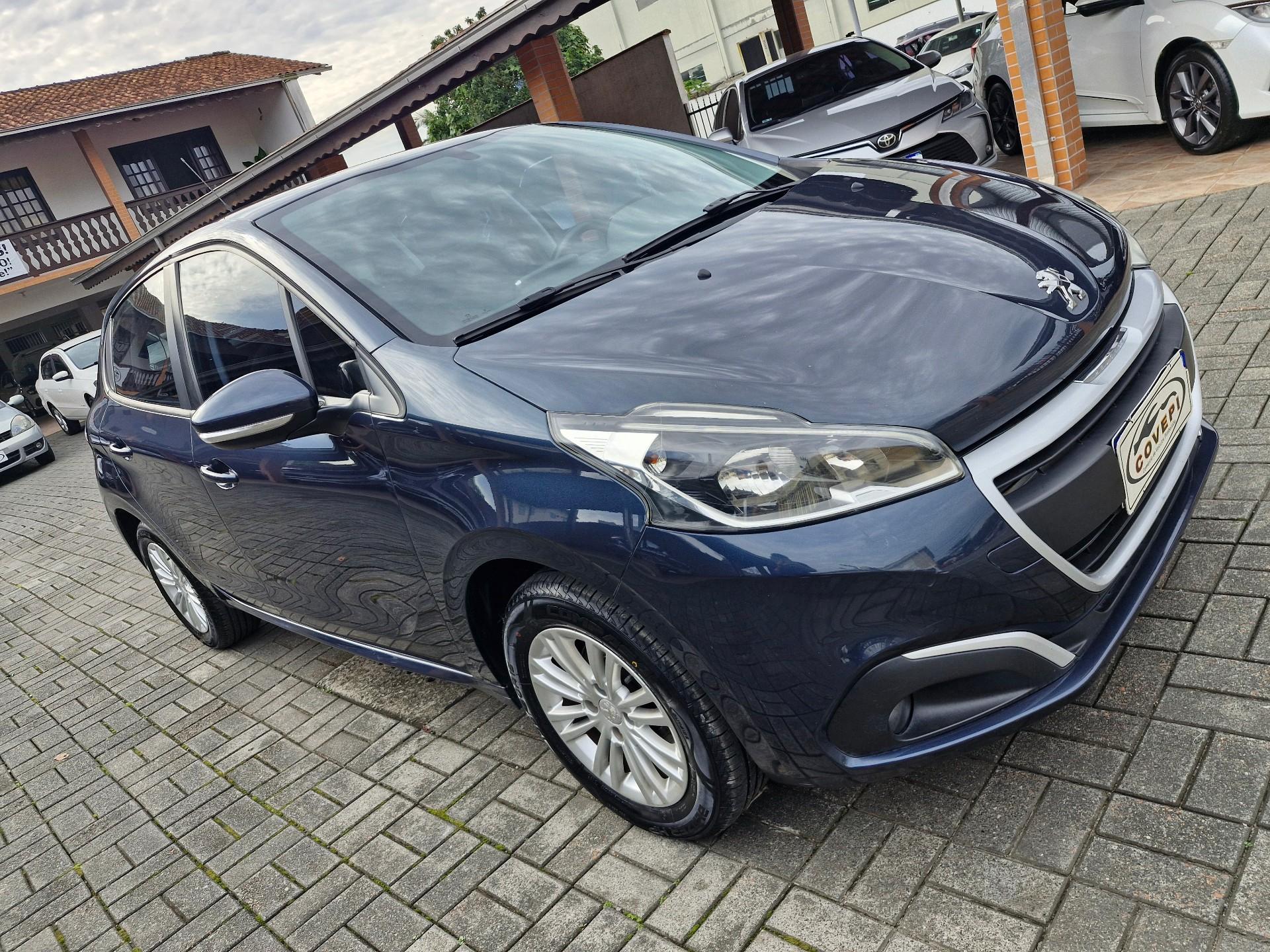 Foto numero 10 do veiculo Peugeot 208 Active Pack 1.2 Flex 12V 5p Mec.  - Azul - 2016/2017