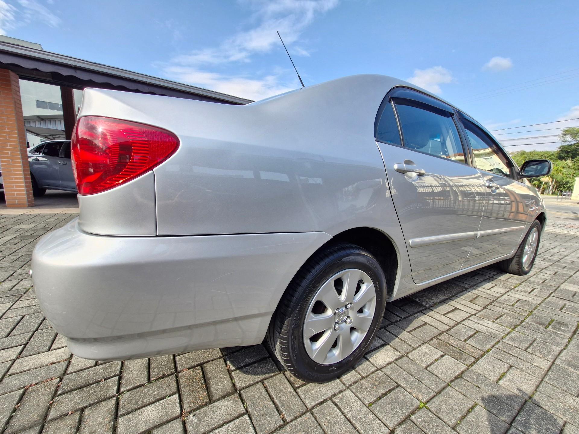 Foto numero 17 do veiculo Toyota Corolla XEi 1.8/1.8 Flex 16V Mec.  - Prata - 2007/2008