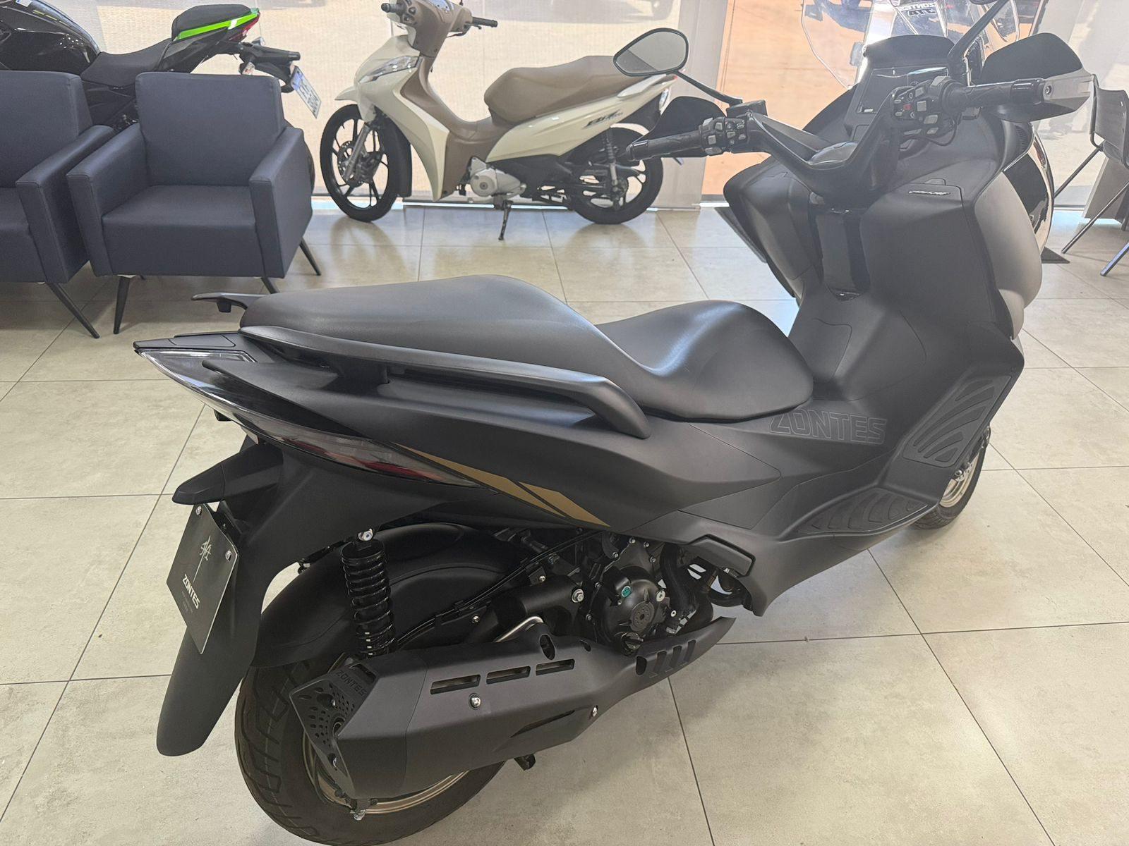 Foto numero 4 do veiculo Zontes 350E Zontes E350 2026  - Preta - 2025/2026