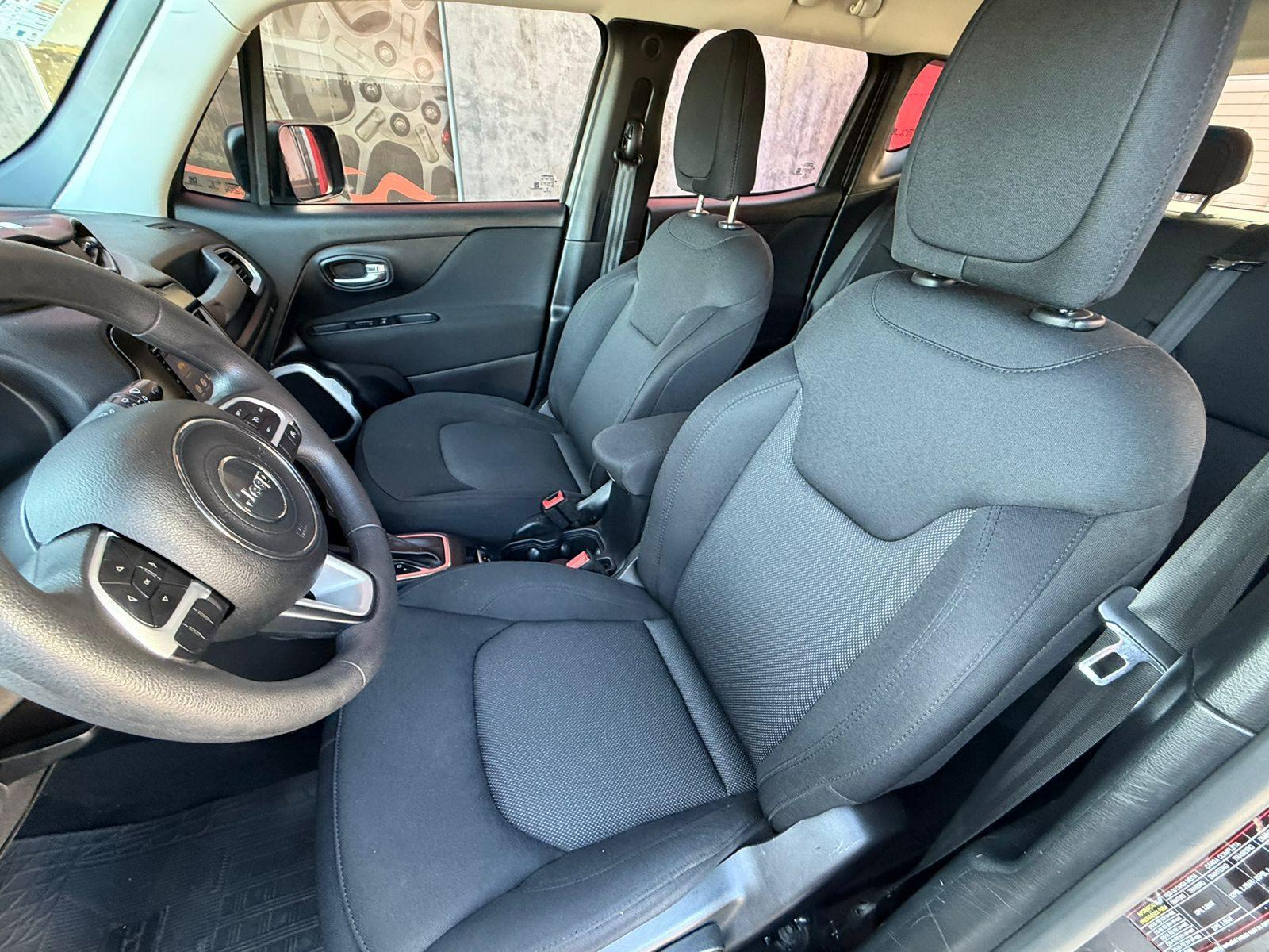 Foto numero 13 do veiculo Jeep Renegade Flex 2021 aut - Cinza - 2021/2021
