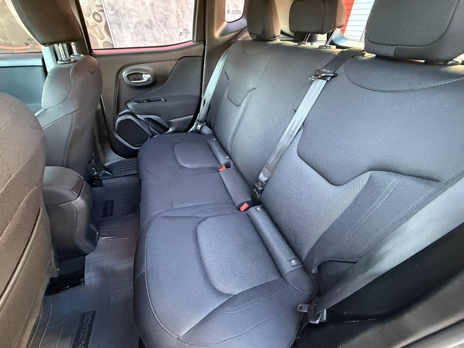 Foto numero 16 do veiculo Jeep Renegade Flex 2021 aut - Cinza - 2021/2021