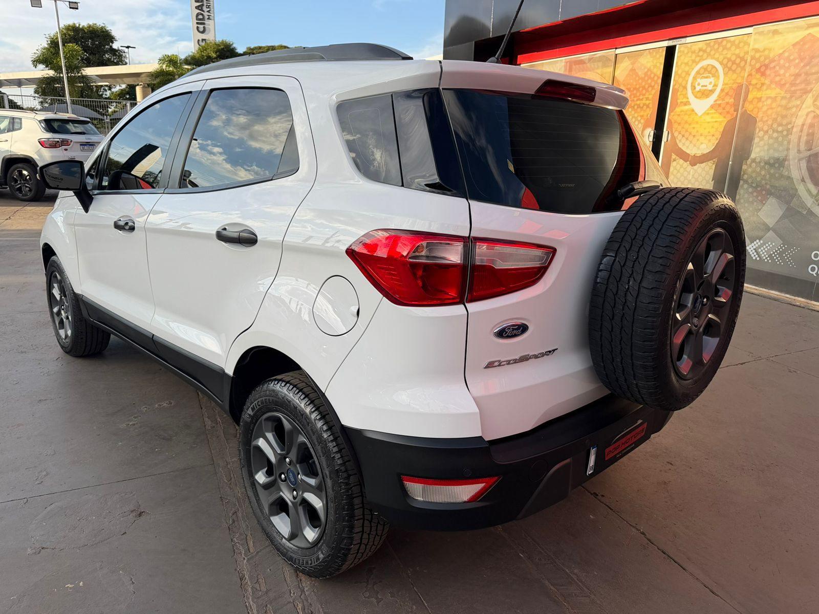 Foto numero 2 do veiculo Ford EcoSport Freestyle 1.5 aut 2020 - Branca - 2019/2020