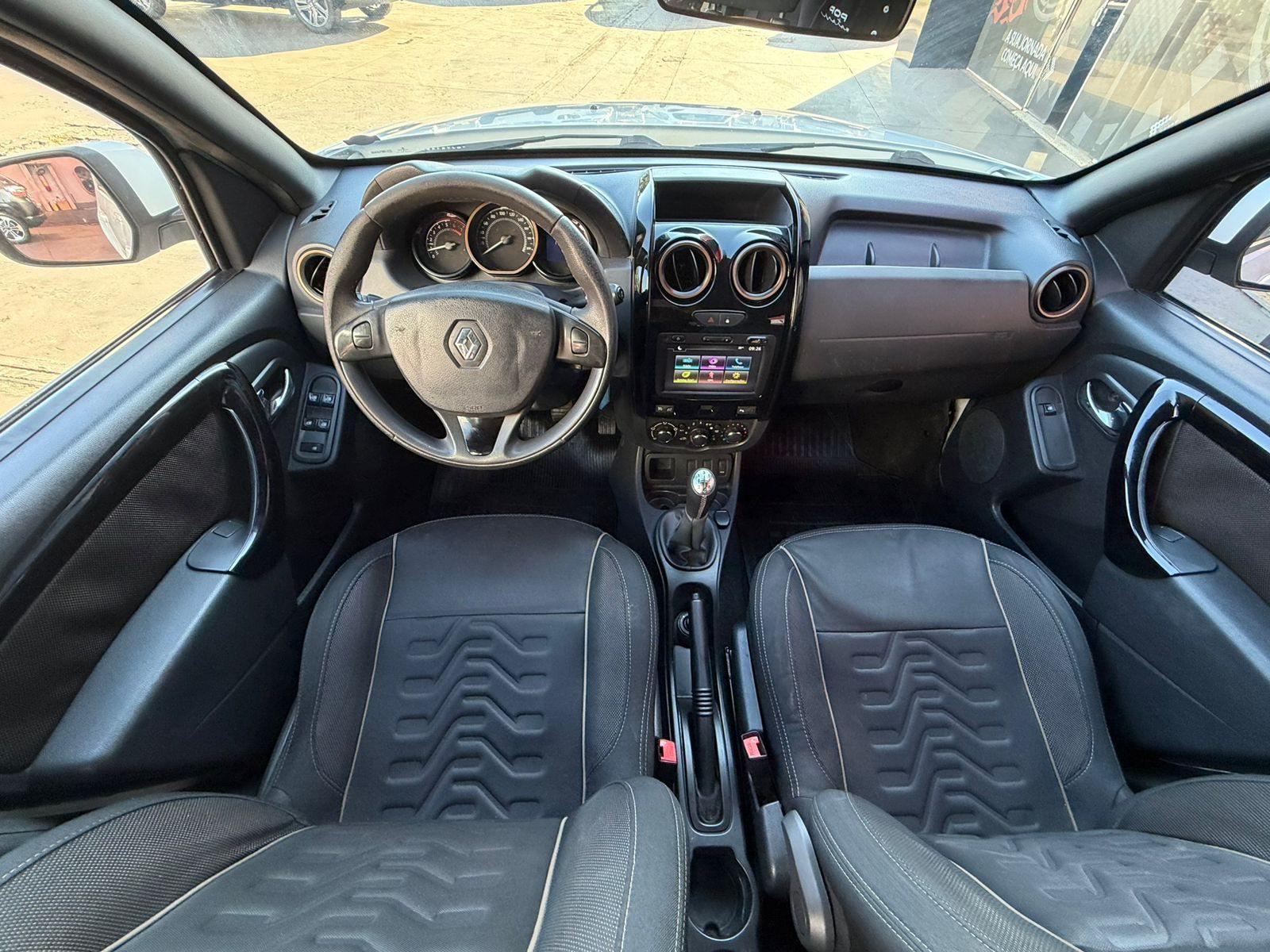 Foto numero 8 do veiculo Renault Duster Dynamique 1.6 Flex 16V Mec.  - Branca - 2015/2016