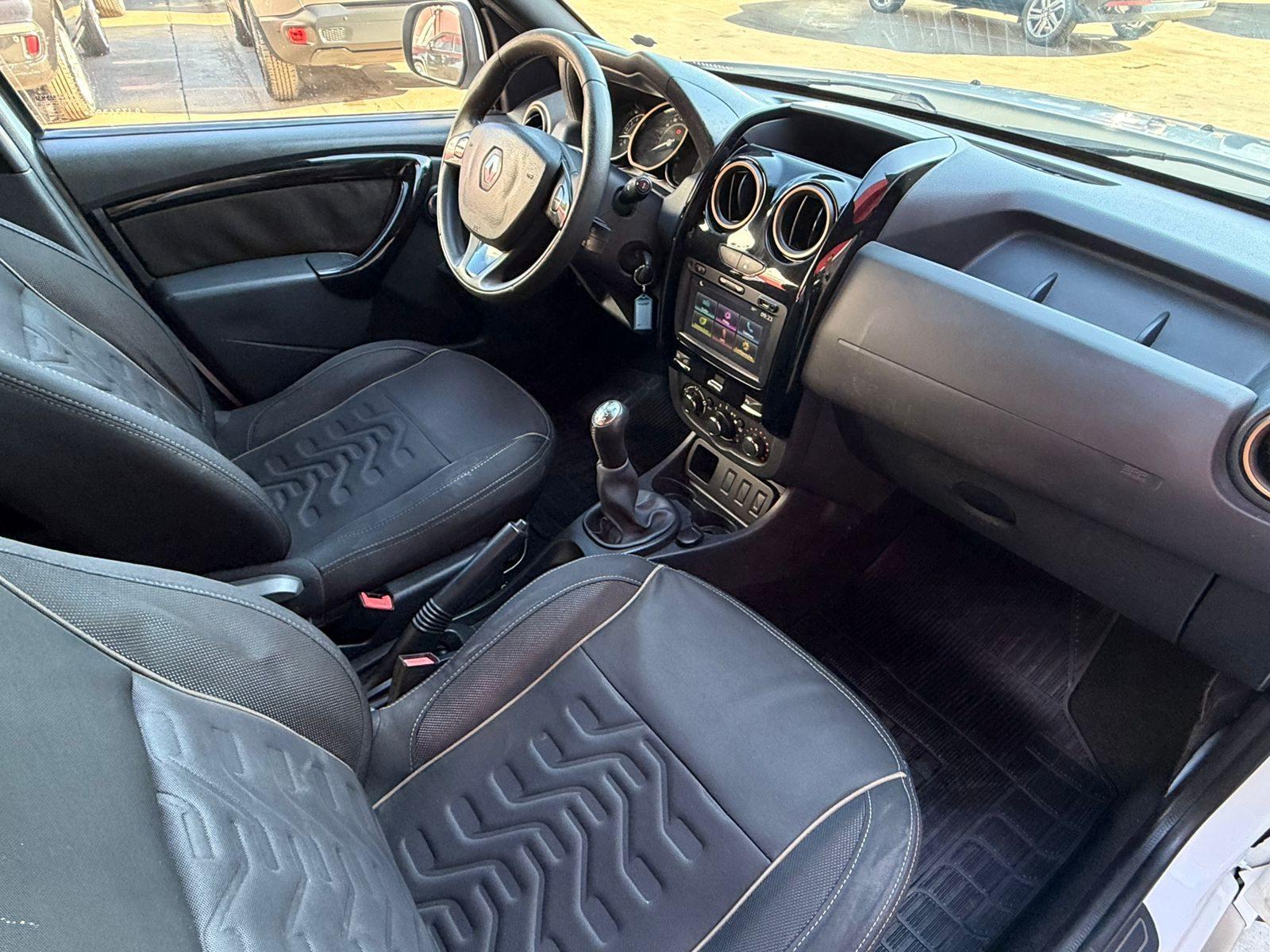 Foto numero 7 do veiculo Renault Duster Dynamique 1.6 Flex 16V Mec.  - Branca - 2015/2016
