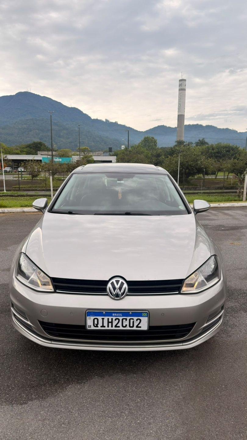 Foto numero 1 do veiculo Volkswagen Golf Highline 1.4 TSI Total Flex Aut.  - Prata - 2015/2015
