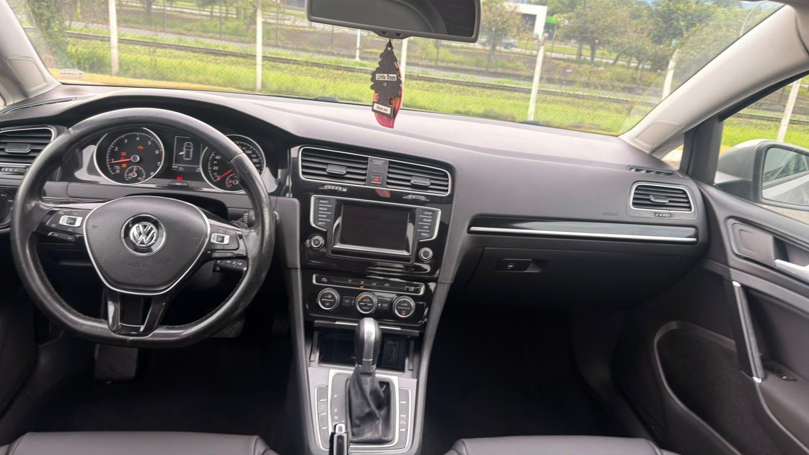 Foto numero 9 do veiculo Volkswagen Golf Highline 1.4 TSI Total Flex Aut.  - Prata - 2015/2015