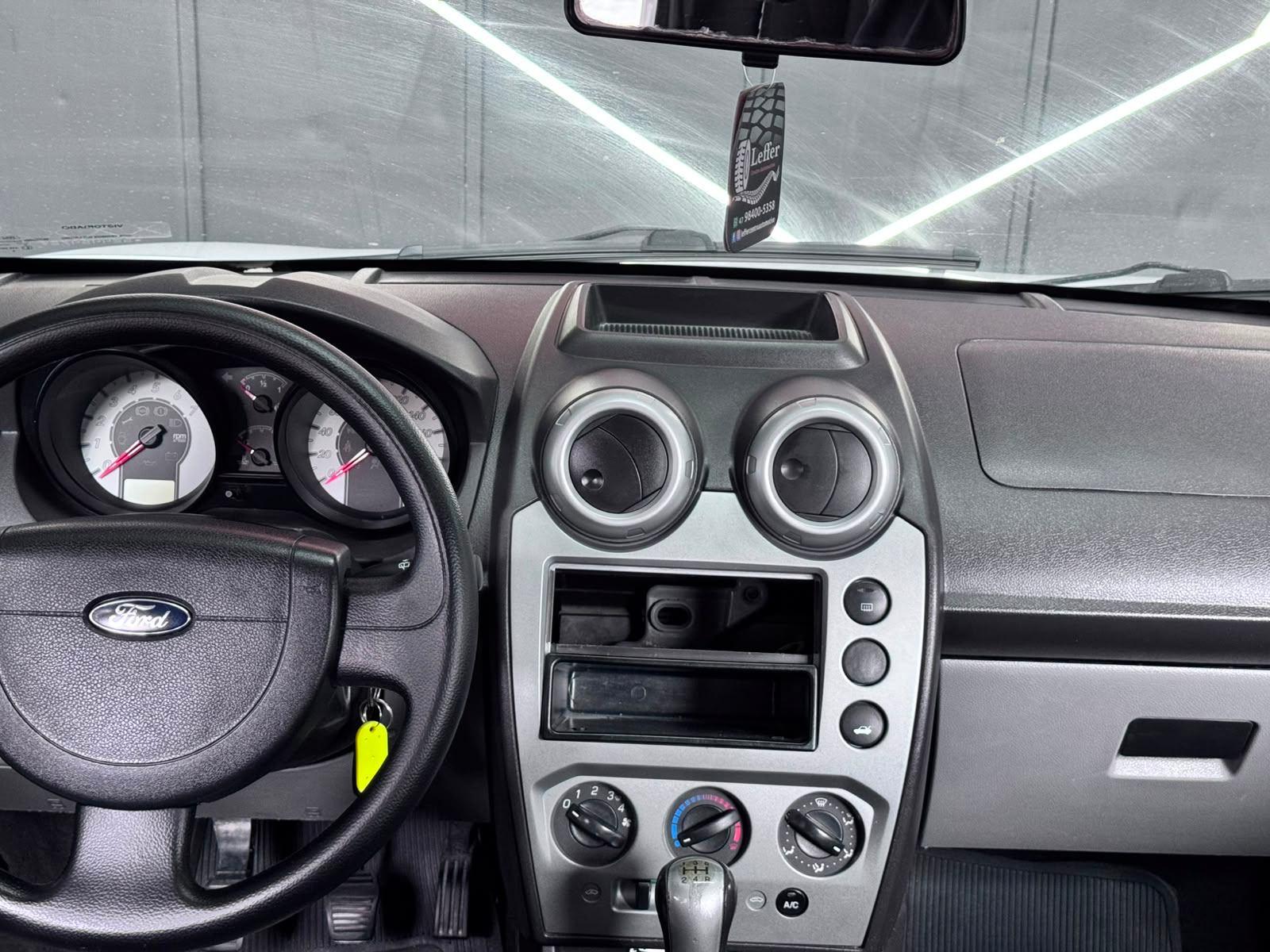 Foto numero 13 do veiculo Ford Fiesta FLEX - Branca - 2009/2009