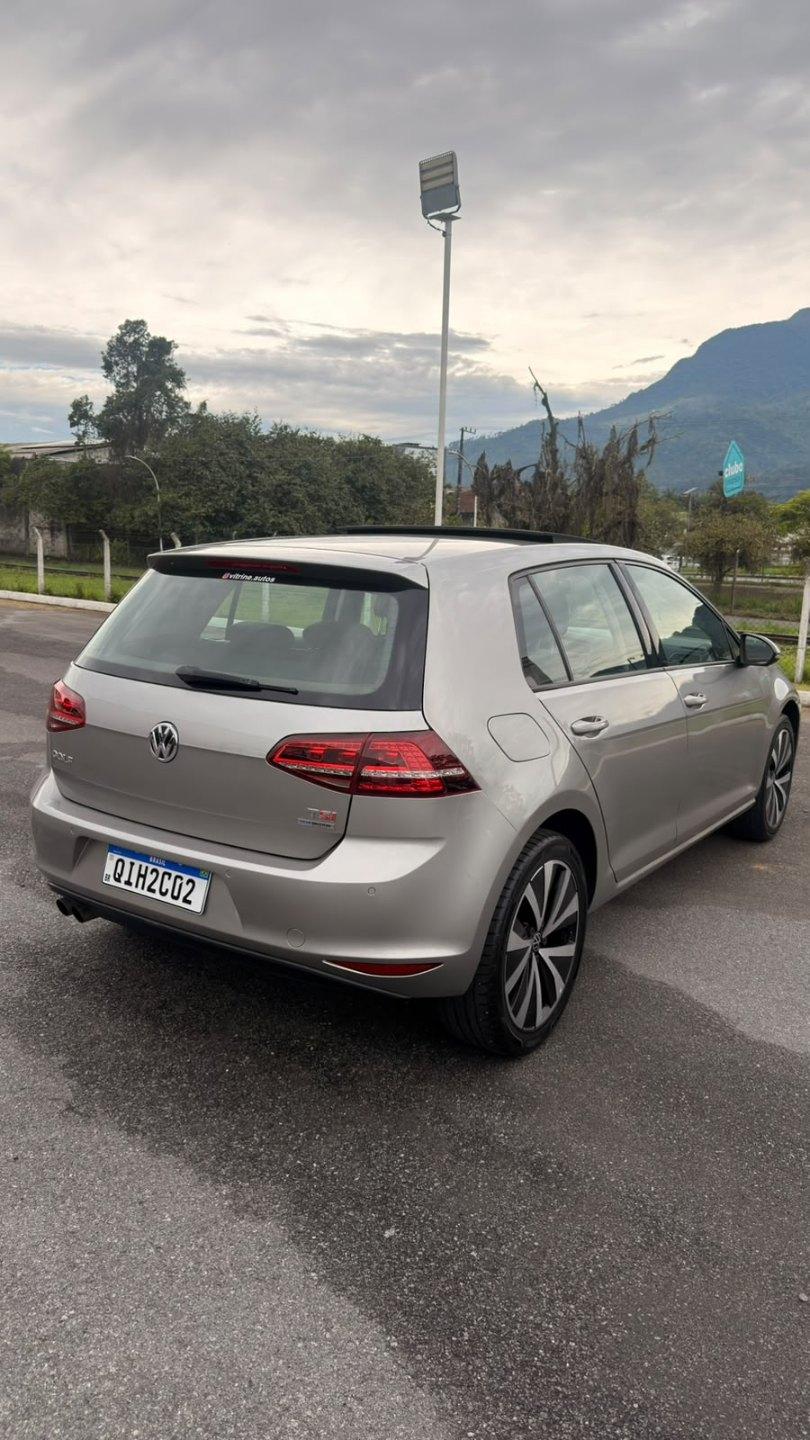 Foto numero 8 do veiculo Volkswagen Golf Highline 1.4 TSI Total Flex Aut.  - Prata - 2015/2015