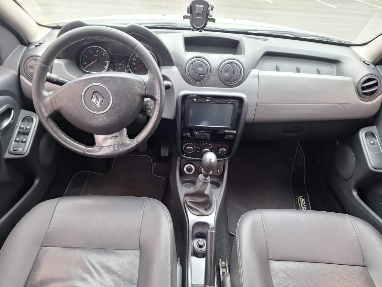 Foto numero 12 do veiculo Renault Duster Dynamique 4x4 2.0 Hi-Flex 16V Mec  - Prata - 2013/2014