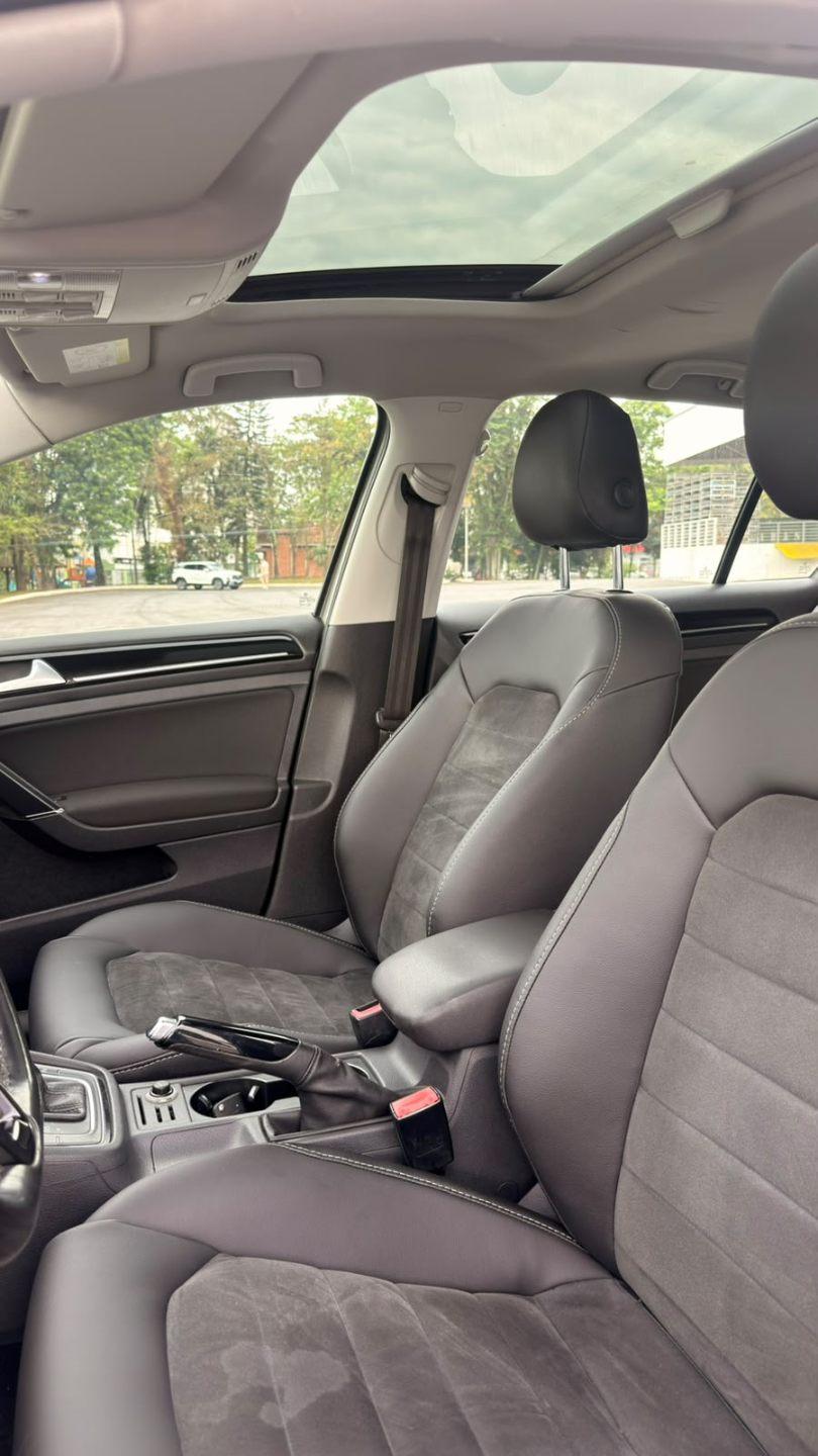 Foto numero 11 do veiculo Volkswagen Golf Highline 1.4 TSI Total Flex Aut.  - Prata - 2015/2015