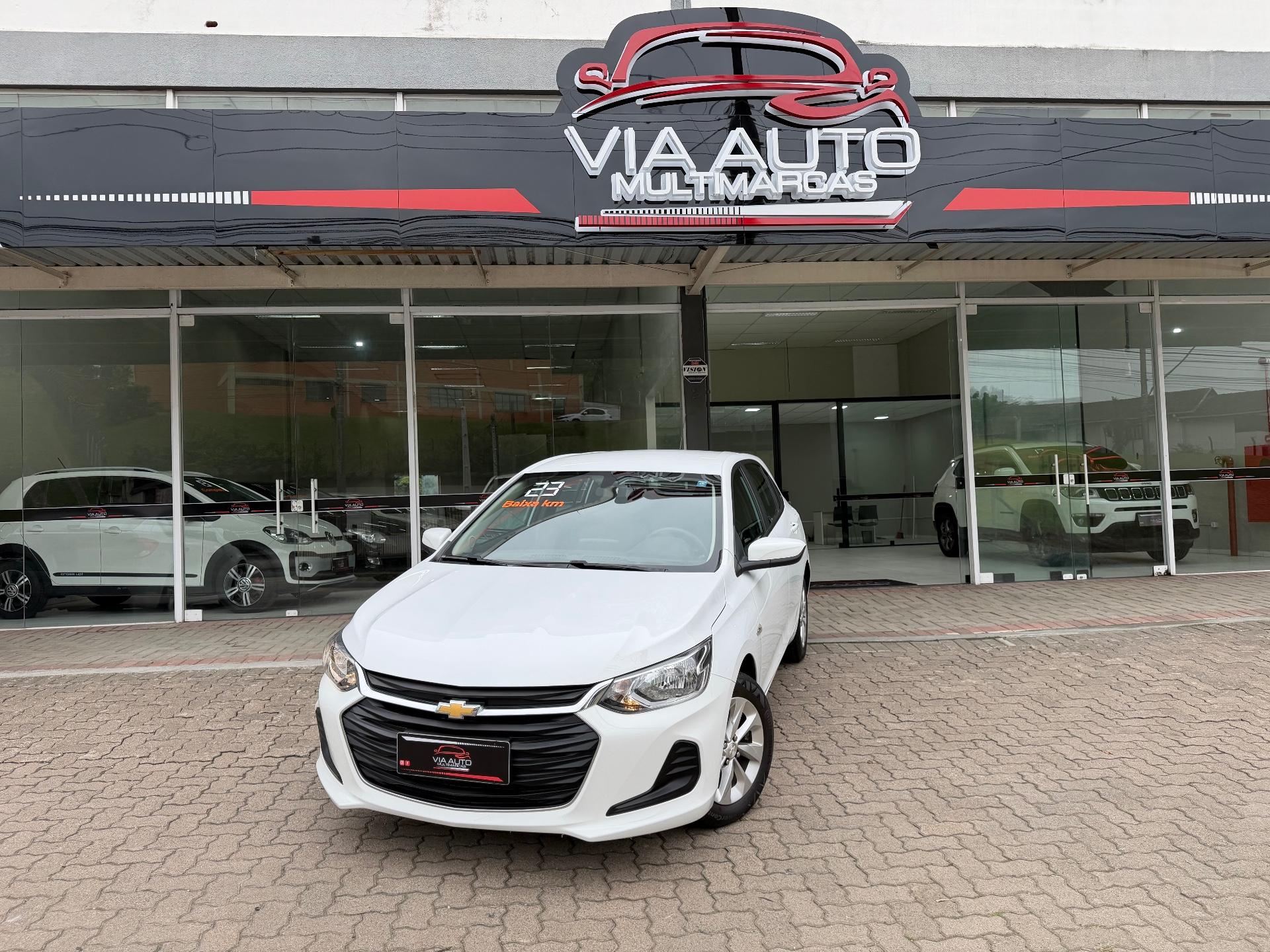 Foto numero 5 do veiculo Chevrolet Onix HEV/ 10MT LT2 - Branca - 2022/2023