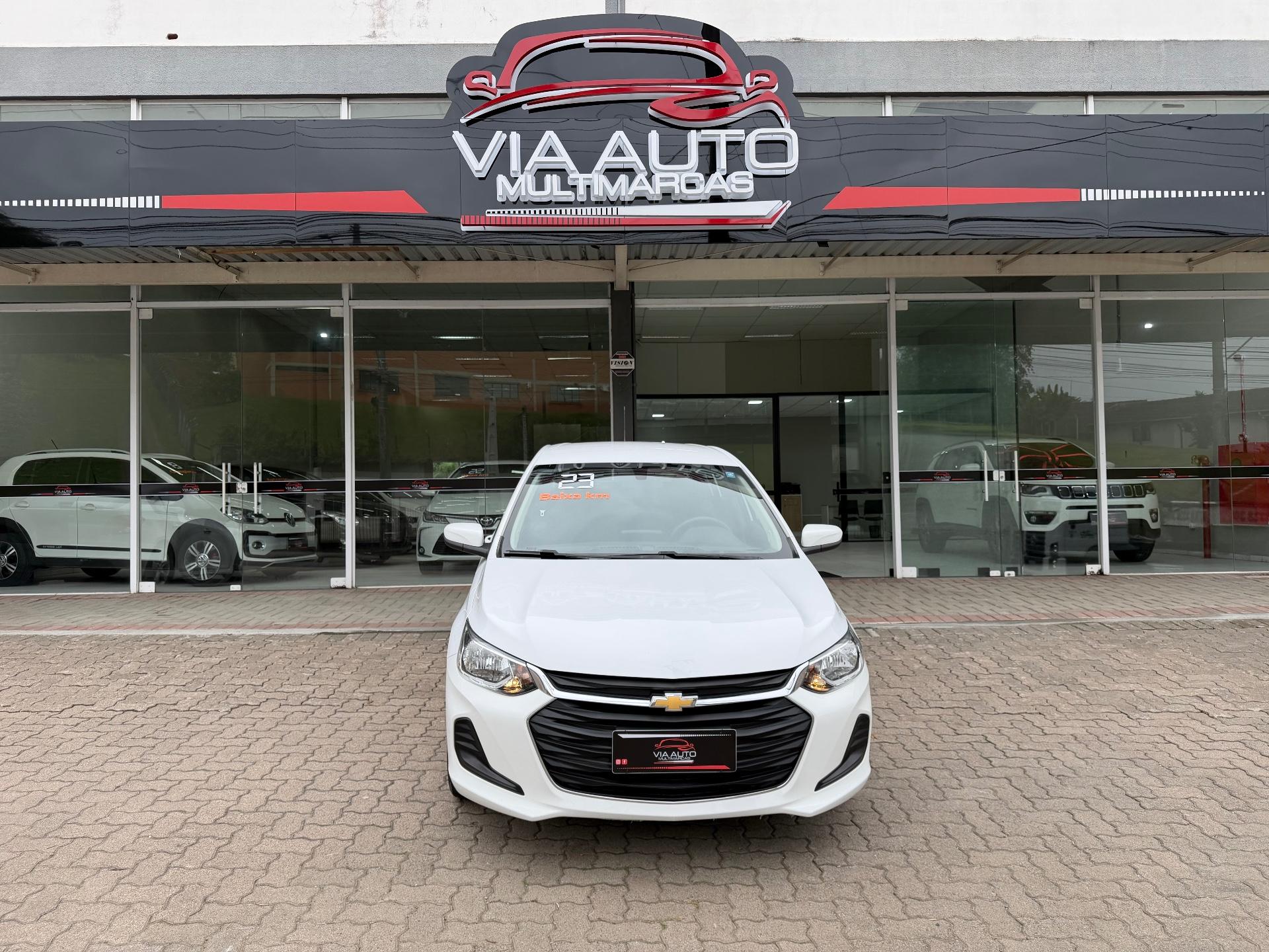 Foto numero 3 do veiculo Chevrolet Onix HEV/ 10MT LT2 - Branca - 2022/2023