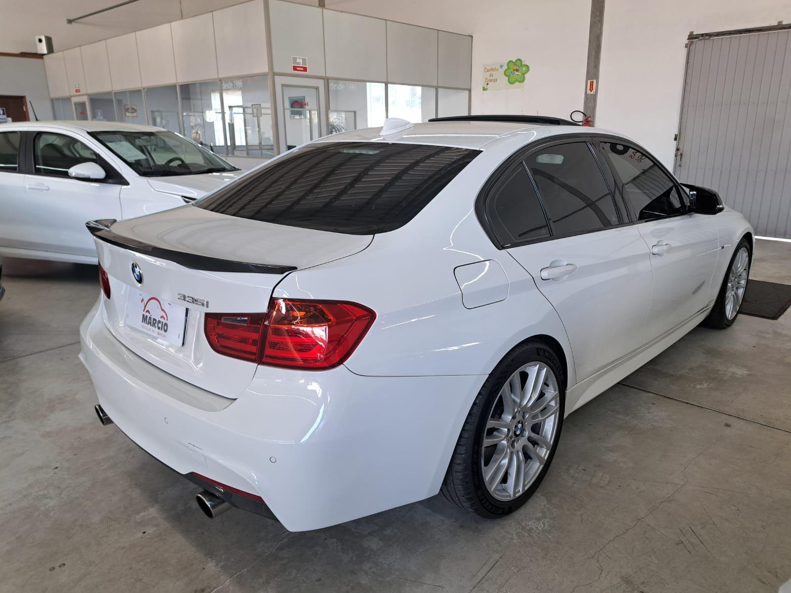 Foto numero 4 do veiculo BMW 335i /  3A91 M SPORT 3.0 24V - Branca - 2013/2014