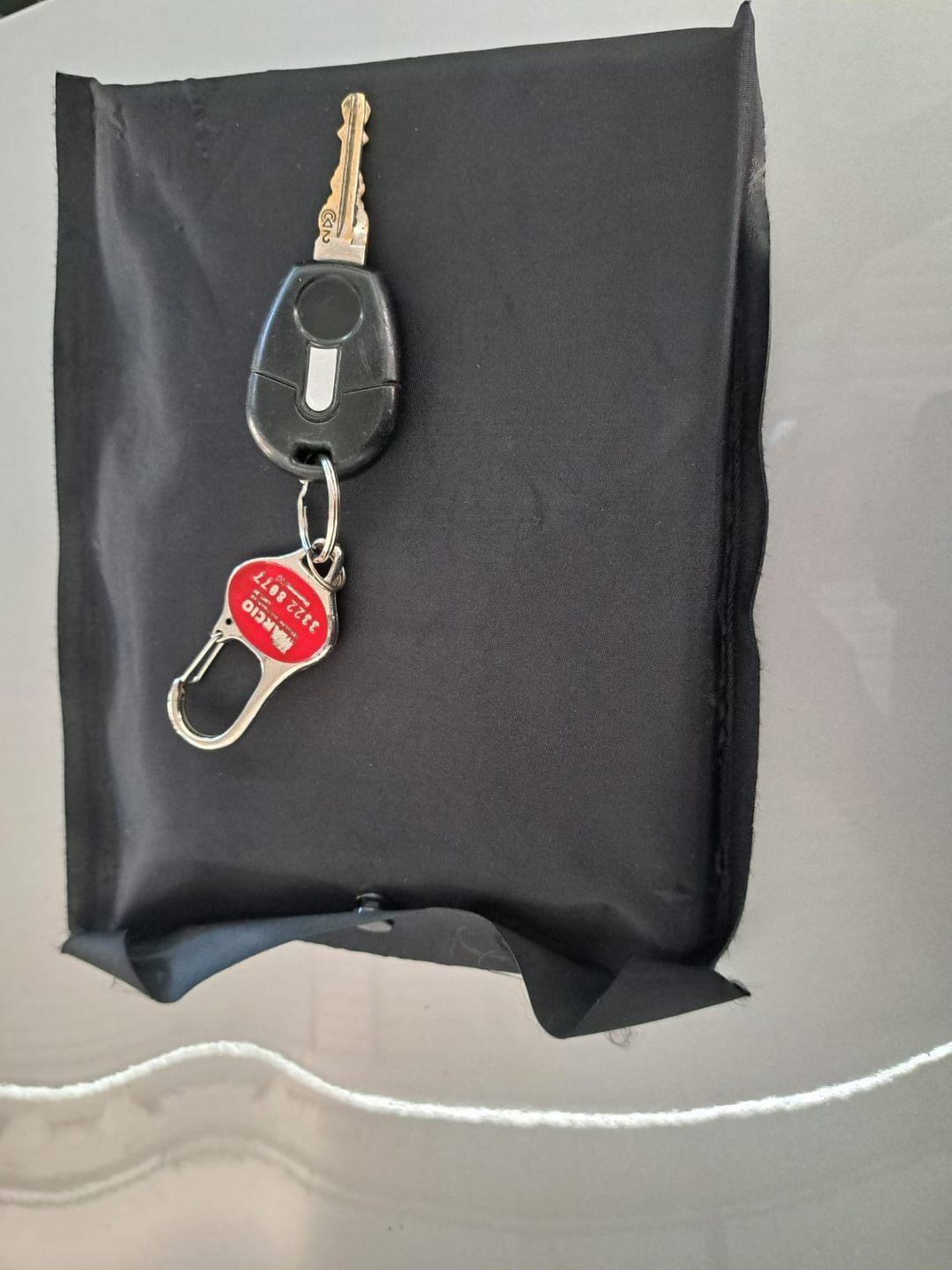 Foto numero 8 do veiculo Fiat Uno VIVACE 1.0 8V - Prata - 2013/2014