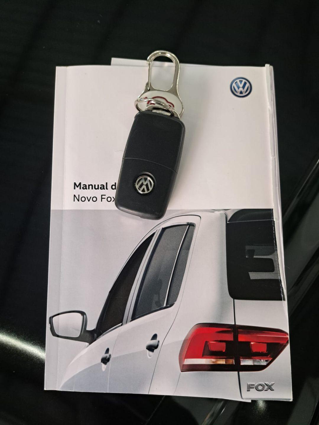 Foto numero 7 do veiculo Volkswagen Fox W/ XTREME MB - Preta - 2017/2018
