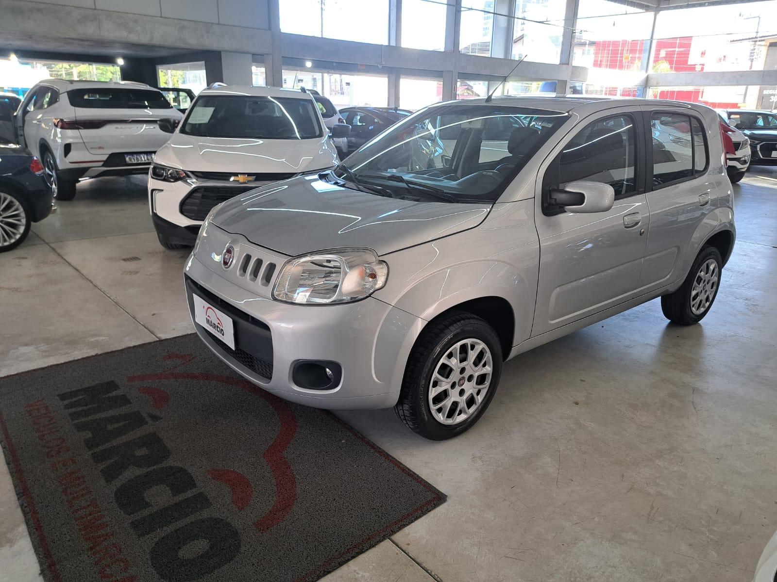 Foto numero 3 do veiculo Fiat Uno VIVACE 1.0 8V - Prata - 2013/2014
