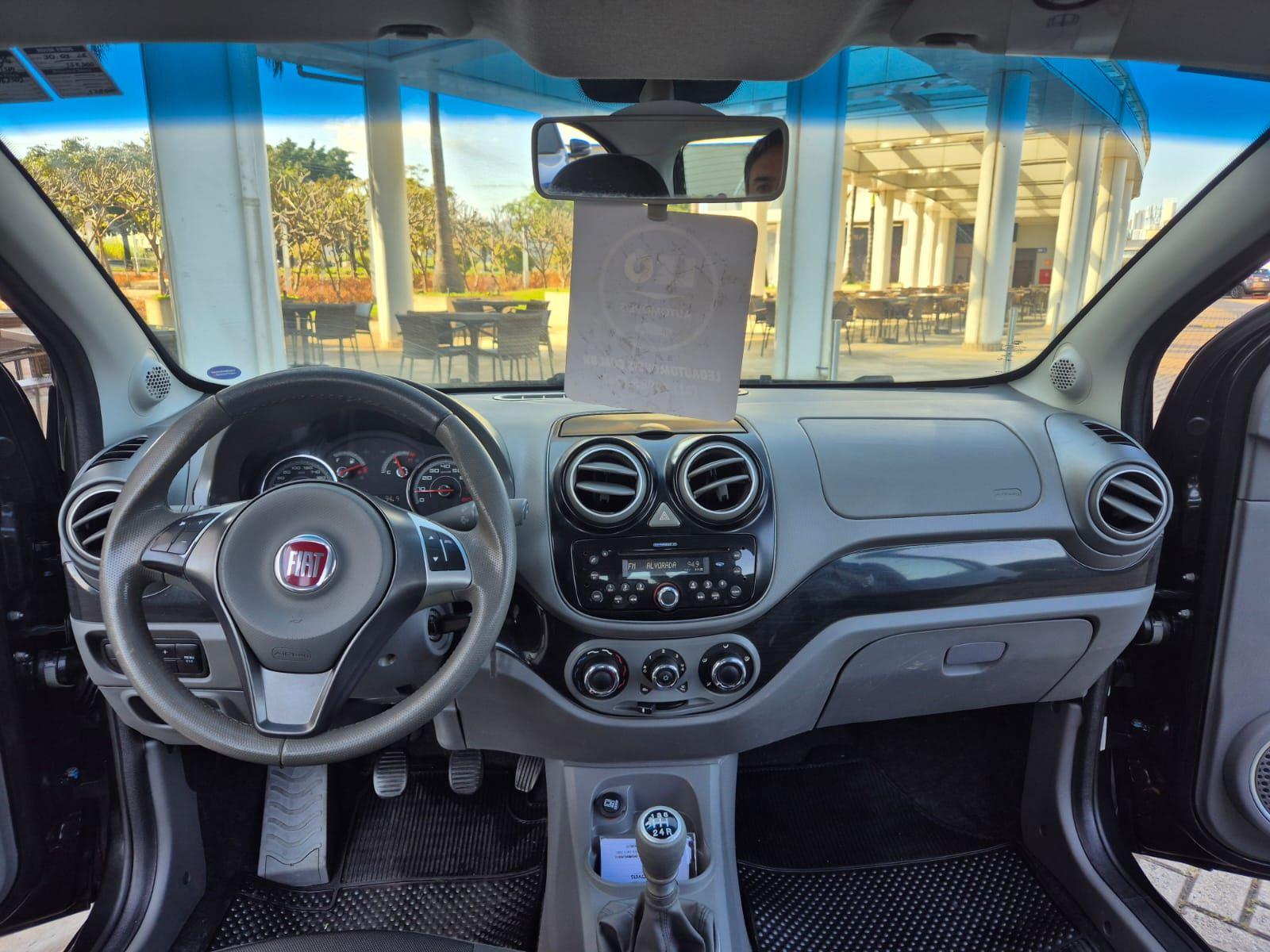 Foto numero 18 do veiculo Fiat Palio ATTRACTIVE 1.0 EVO Fire Flex 8v 5p  - Preta - 2015/2016