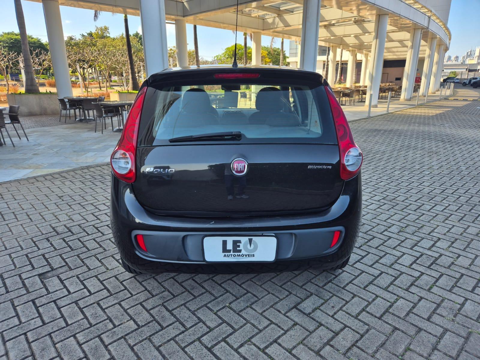 Foto numero 17 do veiculo Fiat Palio ATTRACTIVE 1.0 EVO Fire Flex 8v 5p  - Preta - 2015/2016