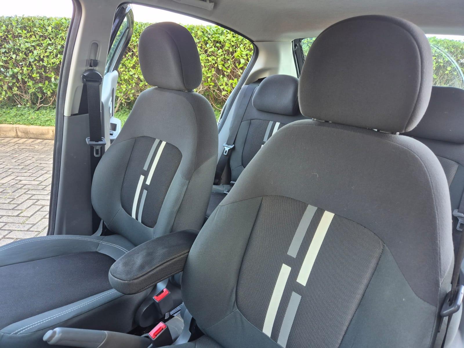 Foto numero 11 do veiculo Fiat Palio ATTRACTIVE 1.0 EVO Fire Flex 8v 5p  - Preta - 2015/2016