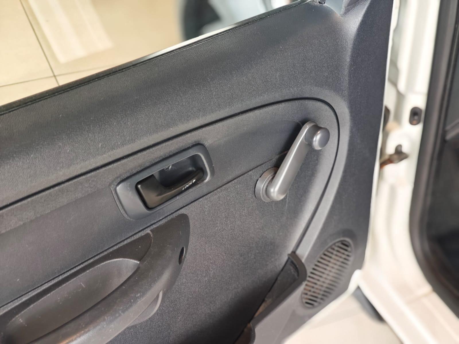 Foto numero 13 do veiculo Fiat Strada HD WK CC E - Branca - 2019/2020
