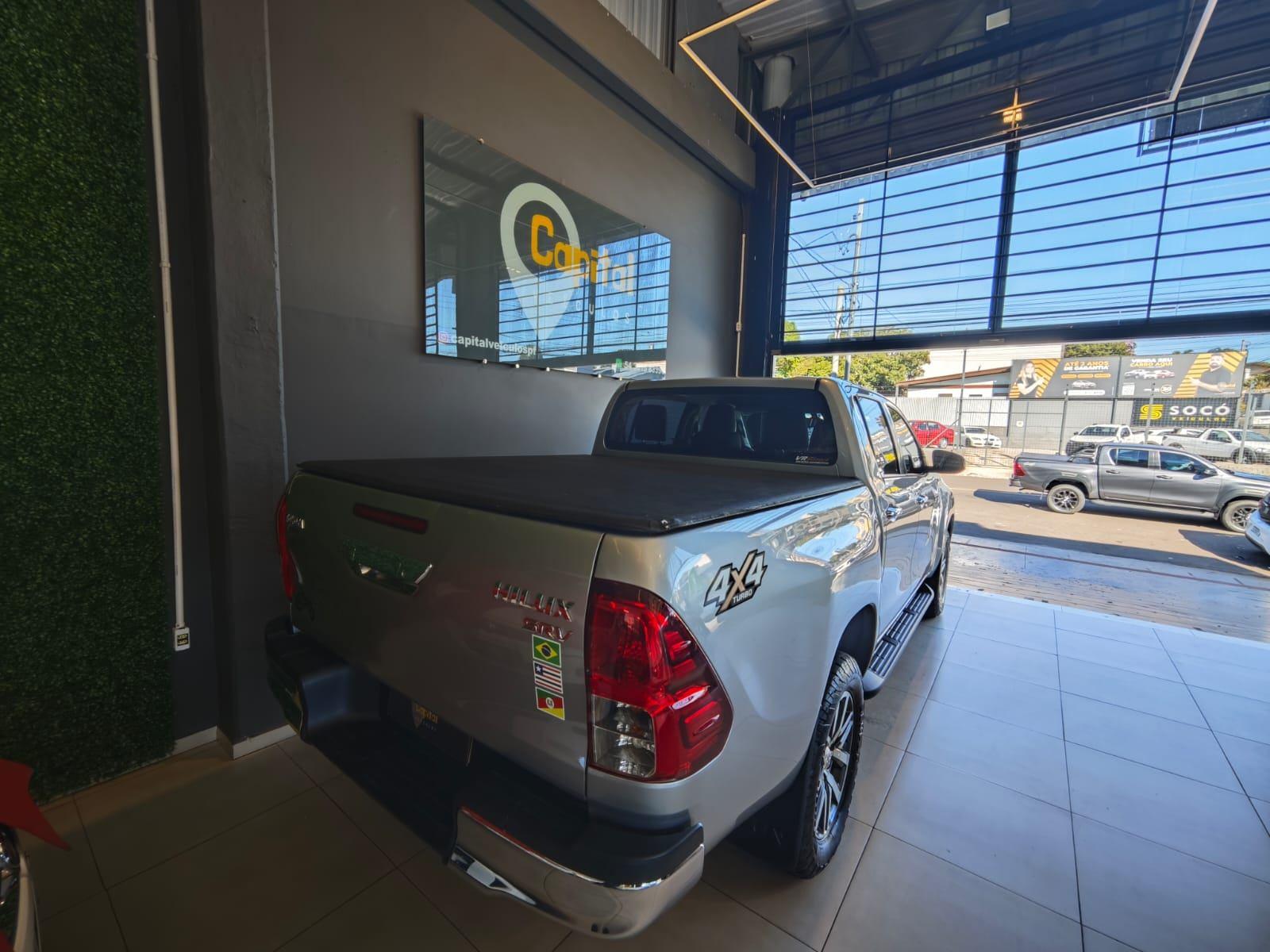 Foto numero 4 do veiculo Toyota Hilux /  CDSRVA4FD - Prata - 2019/2020
