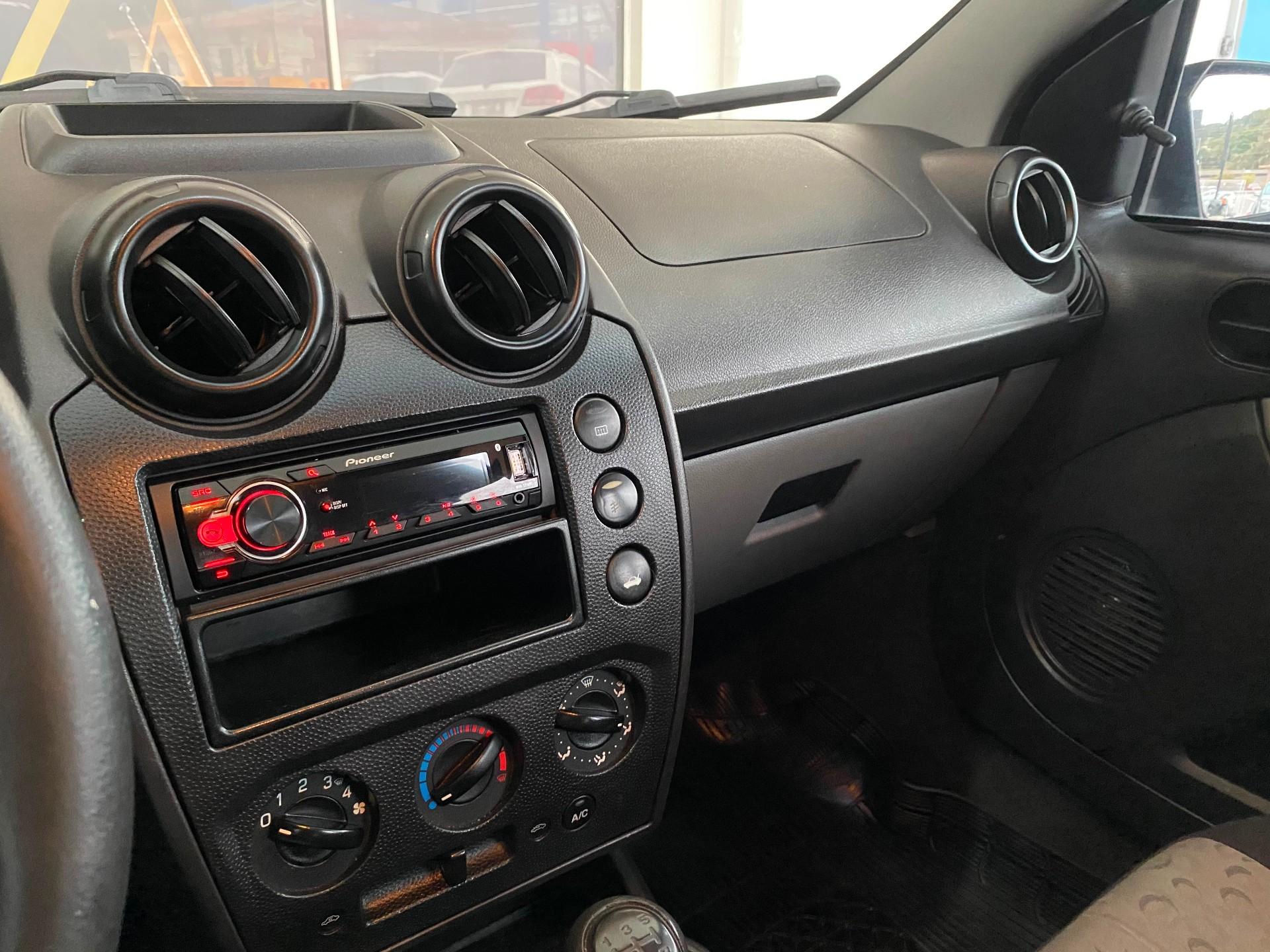 Ford Fiesta 1.0 8V Flex/Class 1.0 8V Flex 5p 2009