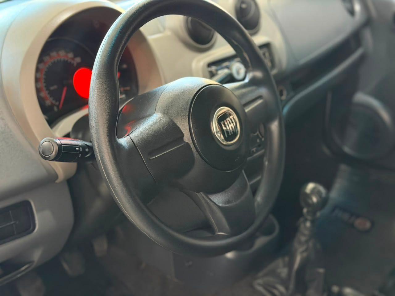 Fiat Uno VIVACE/RUA 1.0 EVO Fire Flex 8V 5p 2013