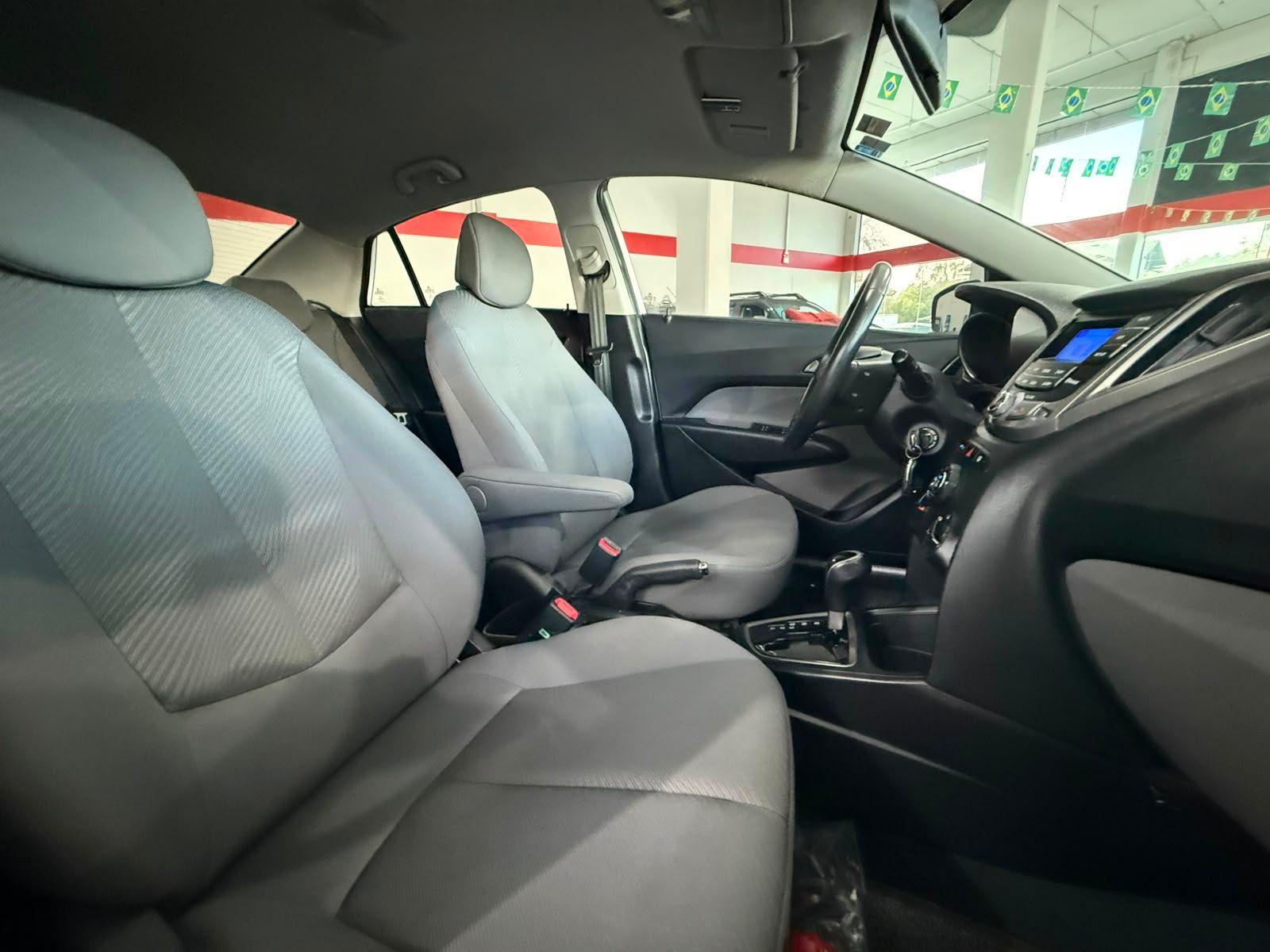 Hyundai HB20S Premium 1.6 Flex 16V Aut. 4p 2014