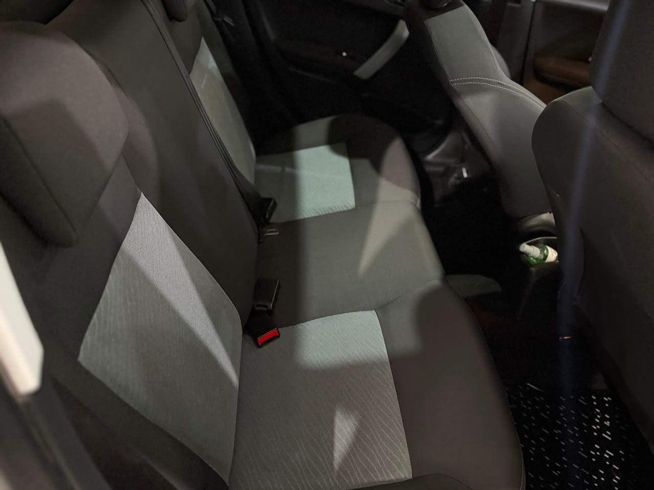 Peugeot 208 Allure 1.5 Flex 8V 5p 2015