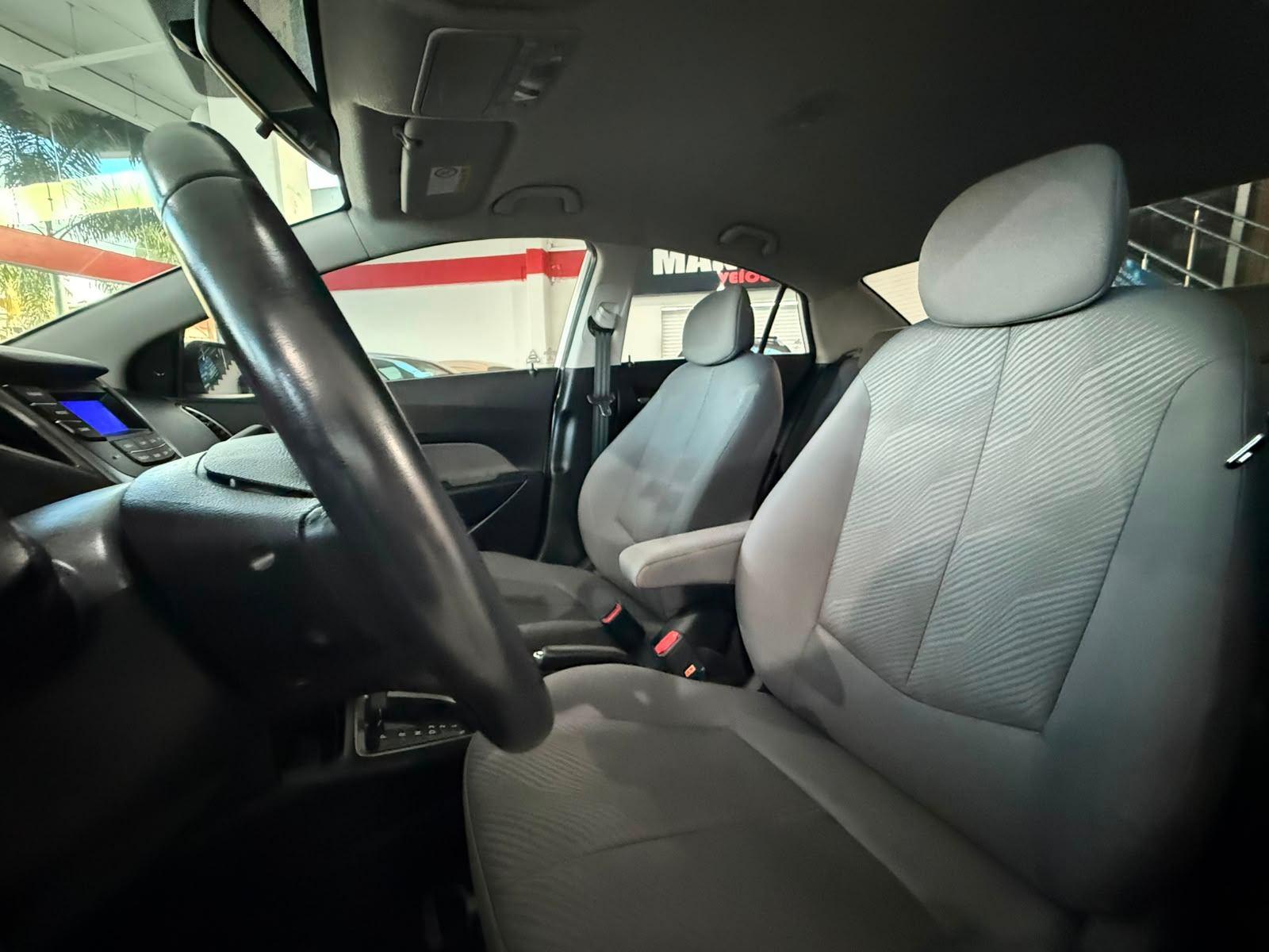 Hyundai HB20S Premium 1.6 Flex 16V Aut. 4p 2014