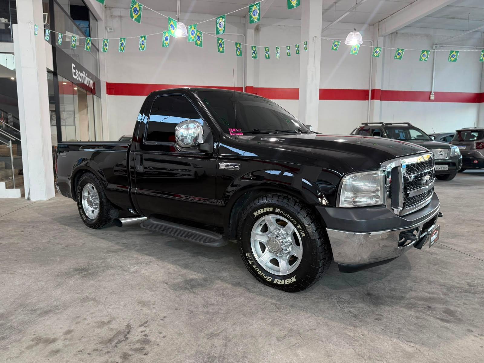 Ford F-250 XLT 4.2 TB Diesel  - Preta - 2000/2001