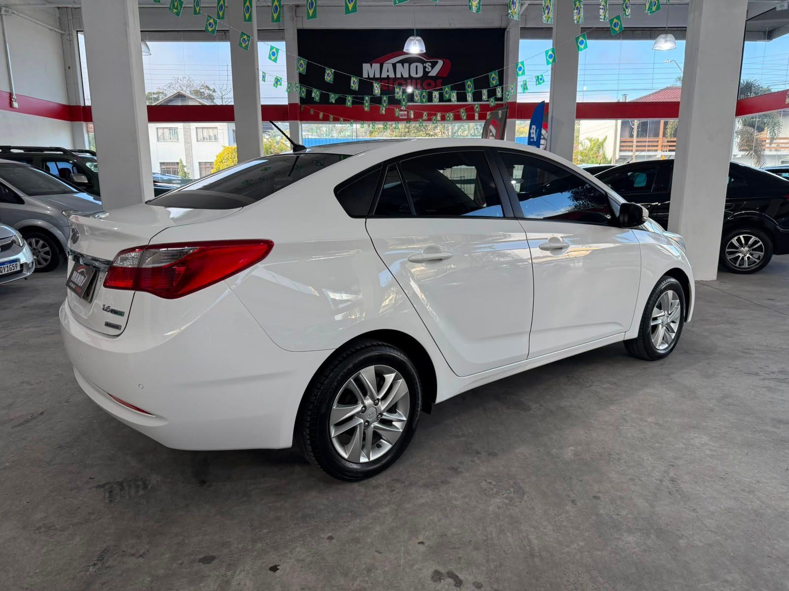 Hyundai HB20S Premium 1.6 Flex 16V Aut. 4p 2014
