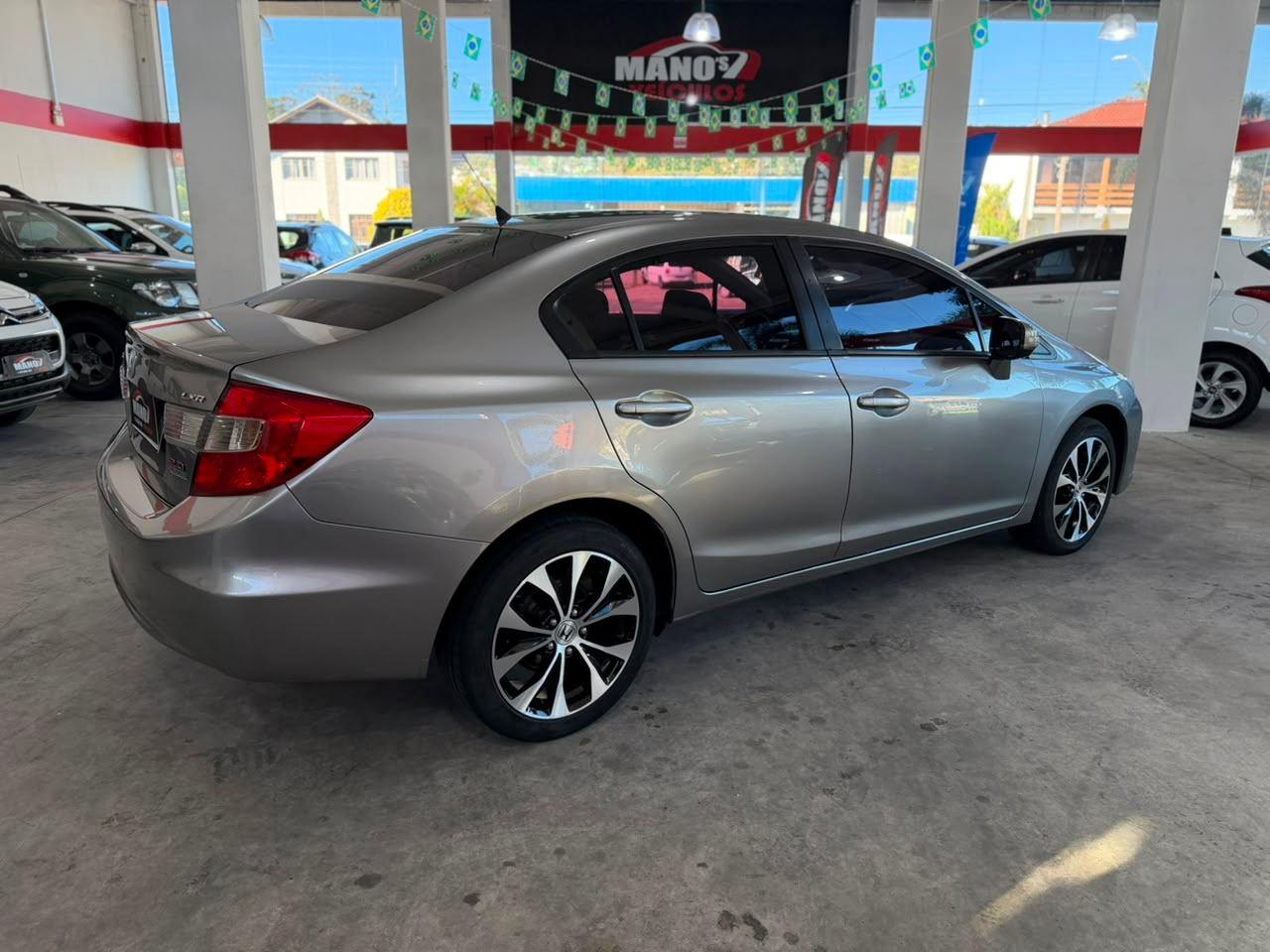 Honda Civic Sedan LXR 2.0 Flexone 16V Aut. 4p 2015
