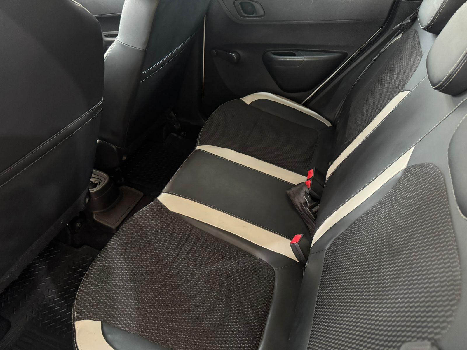 Renault Kwid Intense 1.0 Flex 12V 5p Mec. 2018